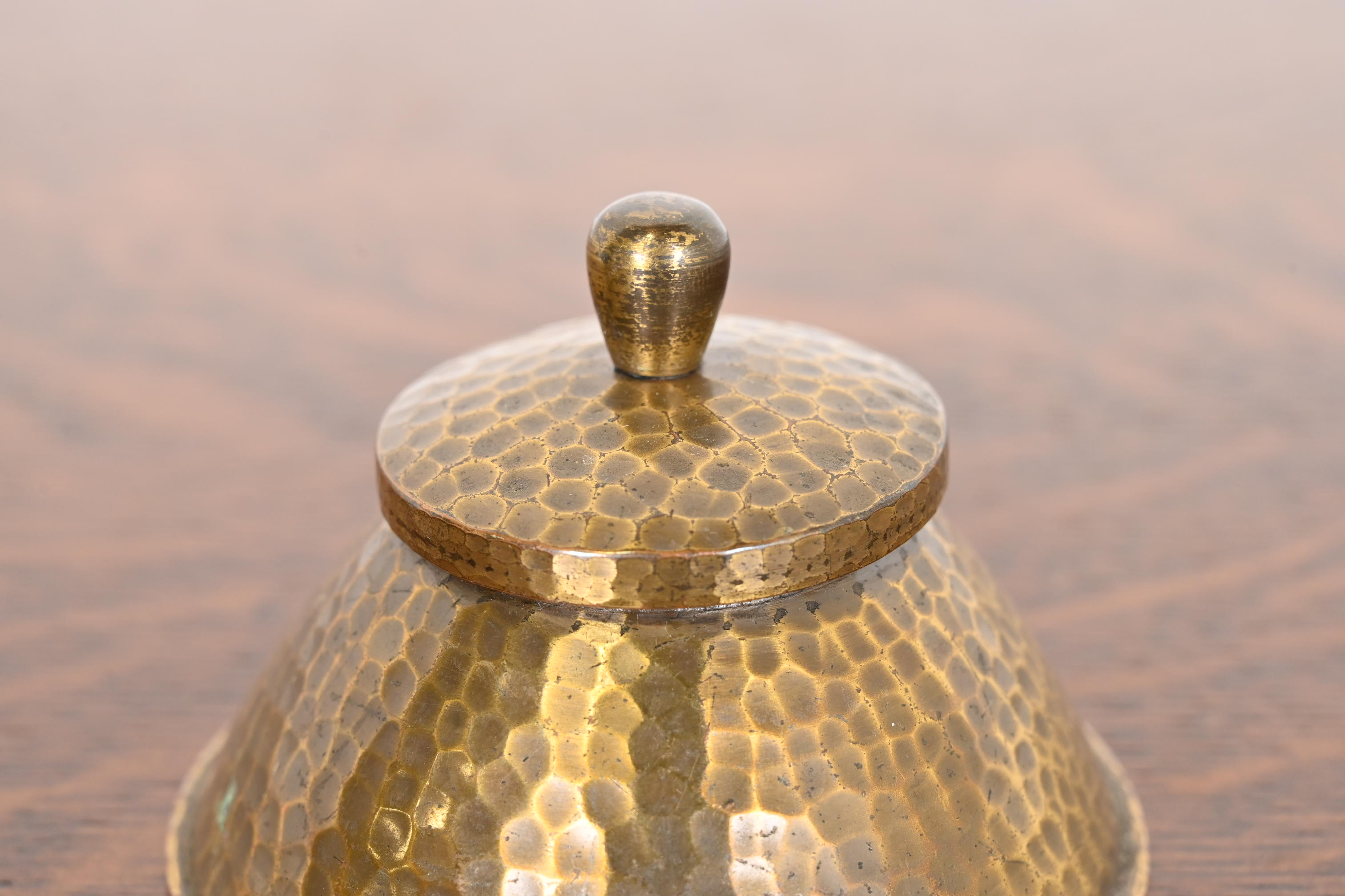 Roycroft Arts & Crafts Hammered Brass Over Copper Inkwell - Image 8