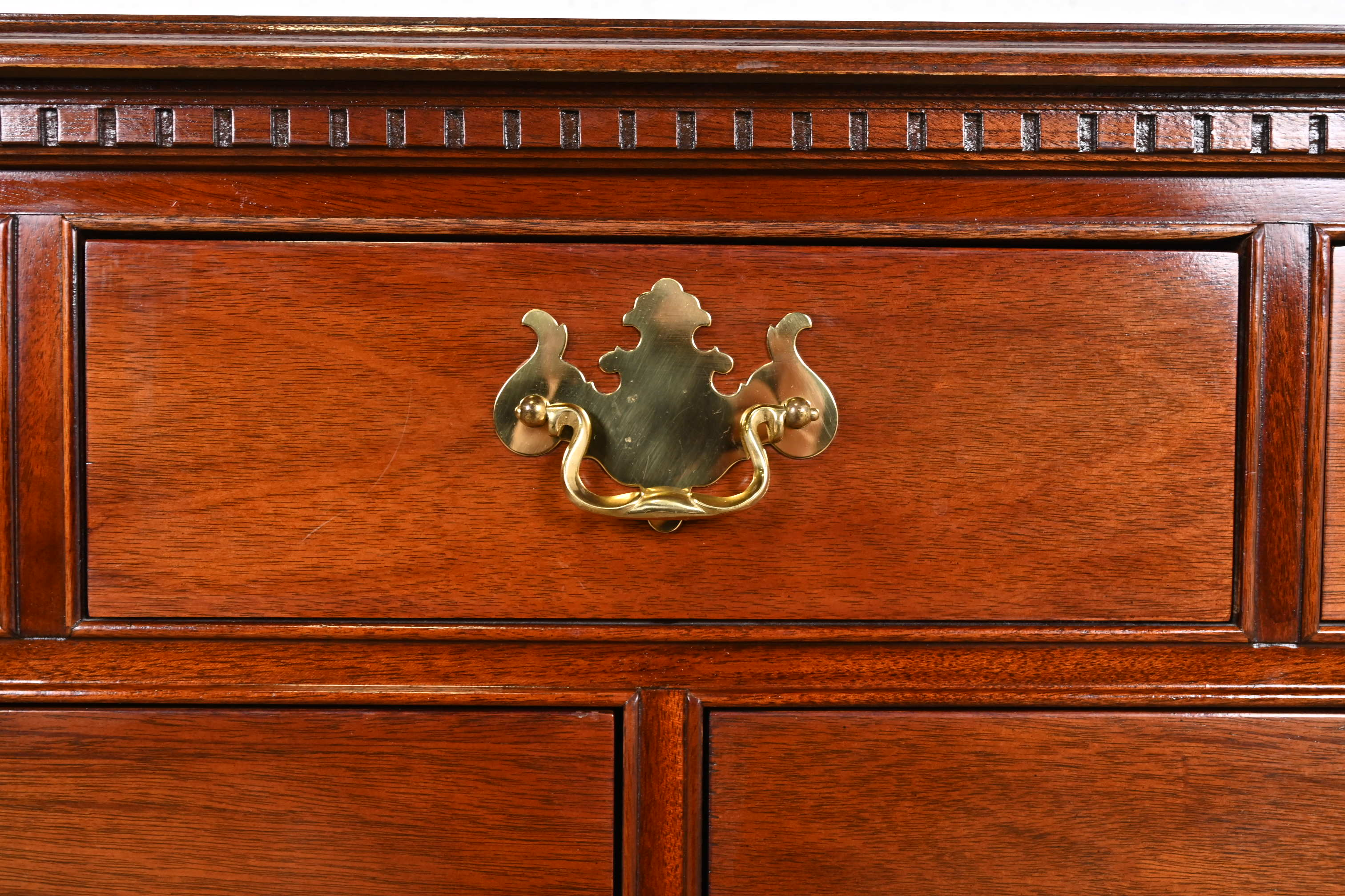 Thomasville Georgian Solid Mahogany Eleven-Drawer Dresser or Chest of Drawers - Image 8
