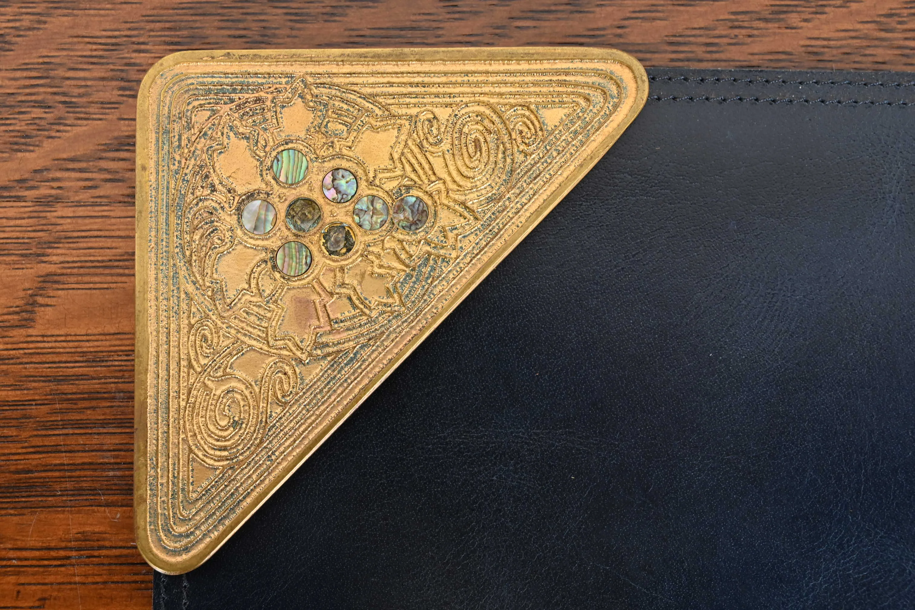 Tiffany Studios New York Bronze Doré and Abalone Blotter Corners With Leather Desk Blotter - Image 5