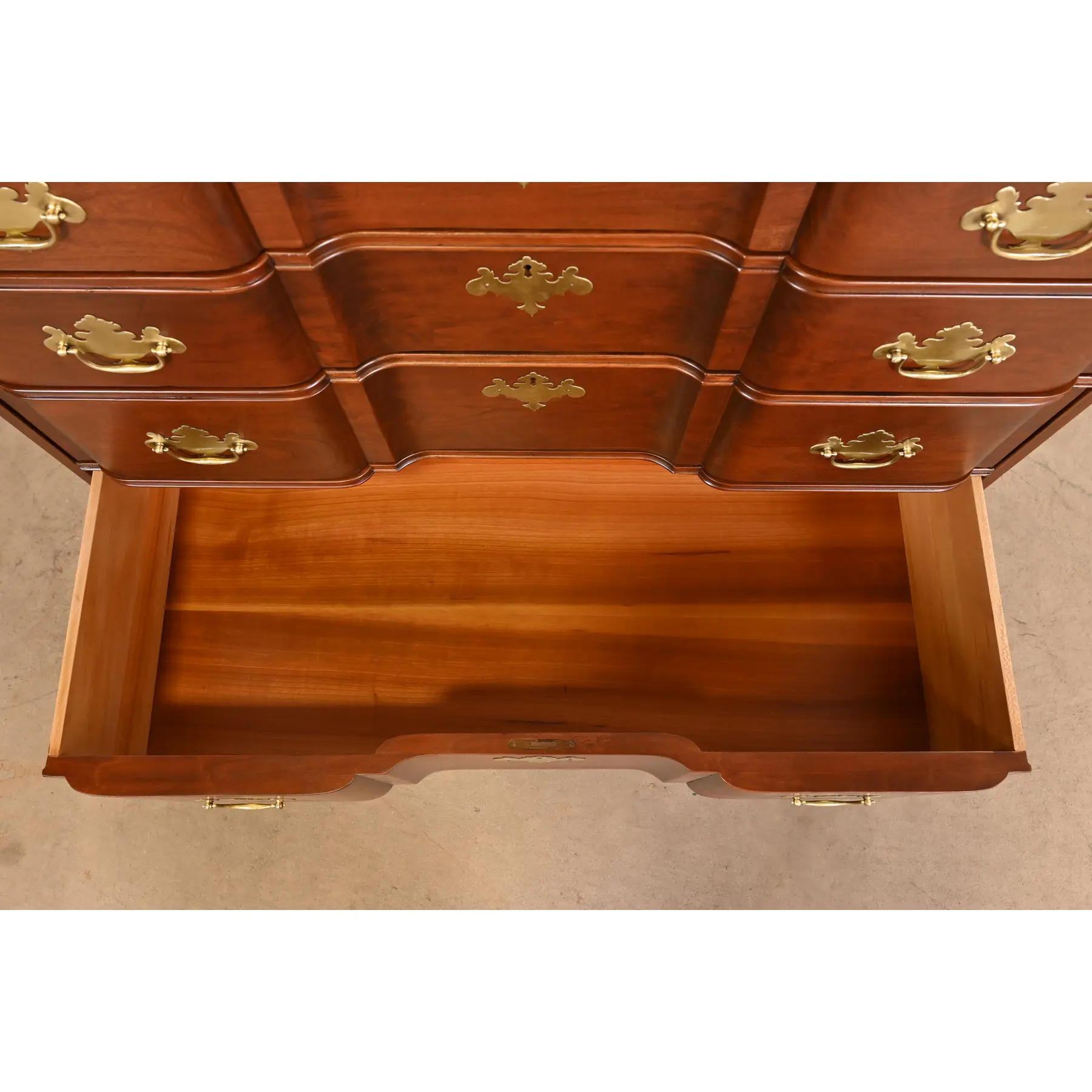 Kindel Furniture Georgian Carved Solid Mahogany Block Front Chest of Drawers, Newly Refinished - Image 6