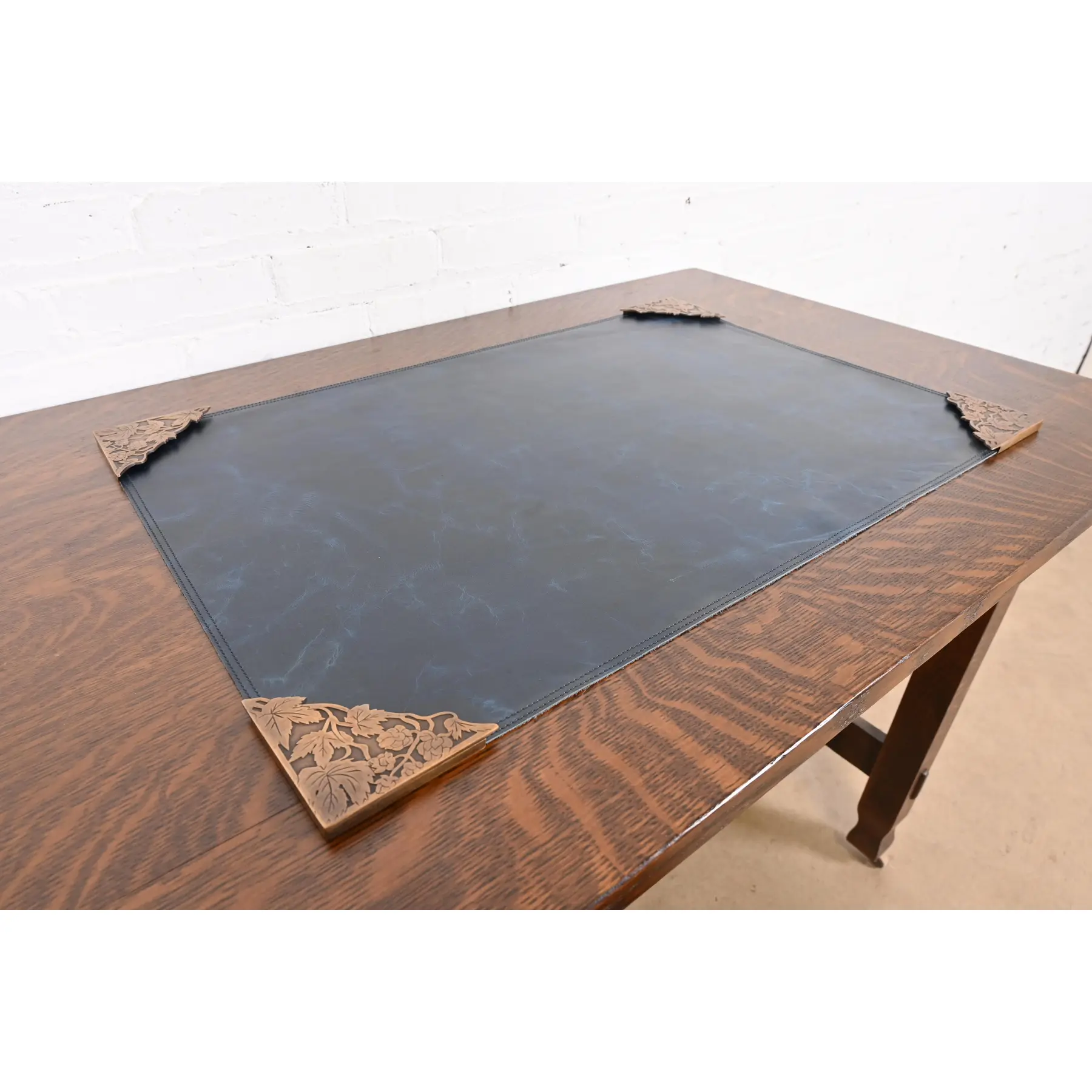 Marshall Field & Co. Antique Floral Ivy Bronze Blotter Corners With Leather Desk Blotter, Circa 1910 - Image 4