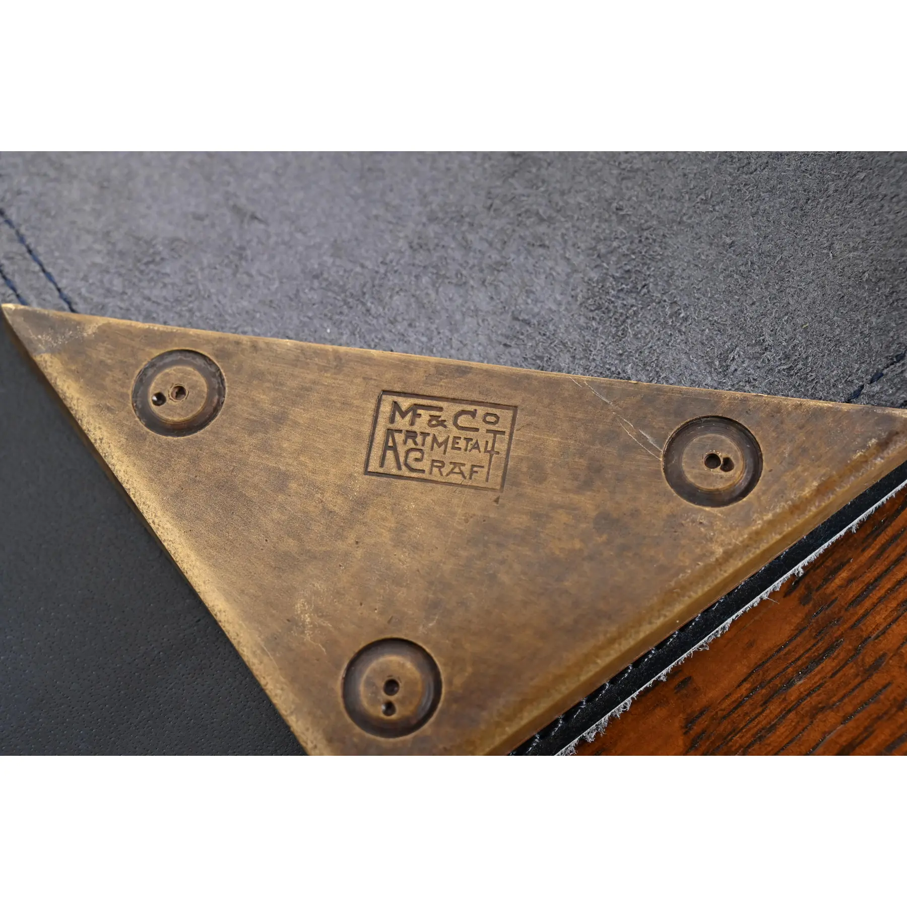 Marshall Field & Co. Antique Floral Ivy Bronze Blotter Corners With Leather Desk Blotter, Circa 1910 - Image 7