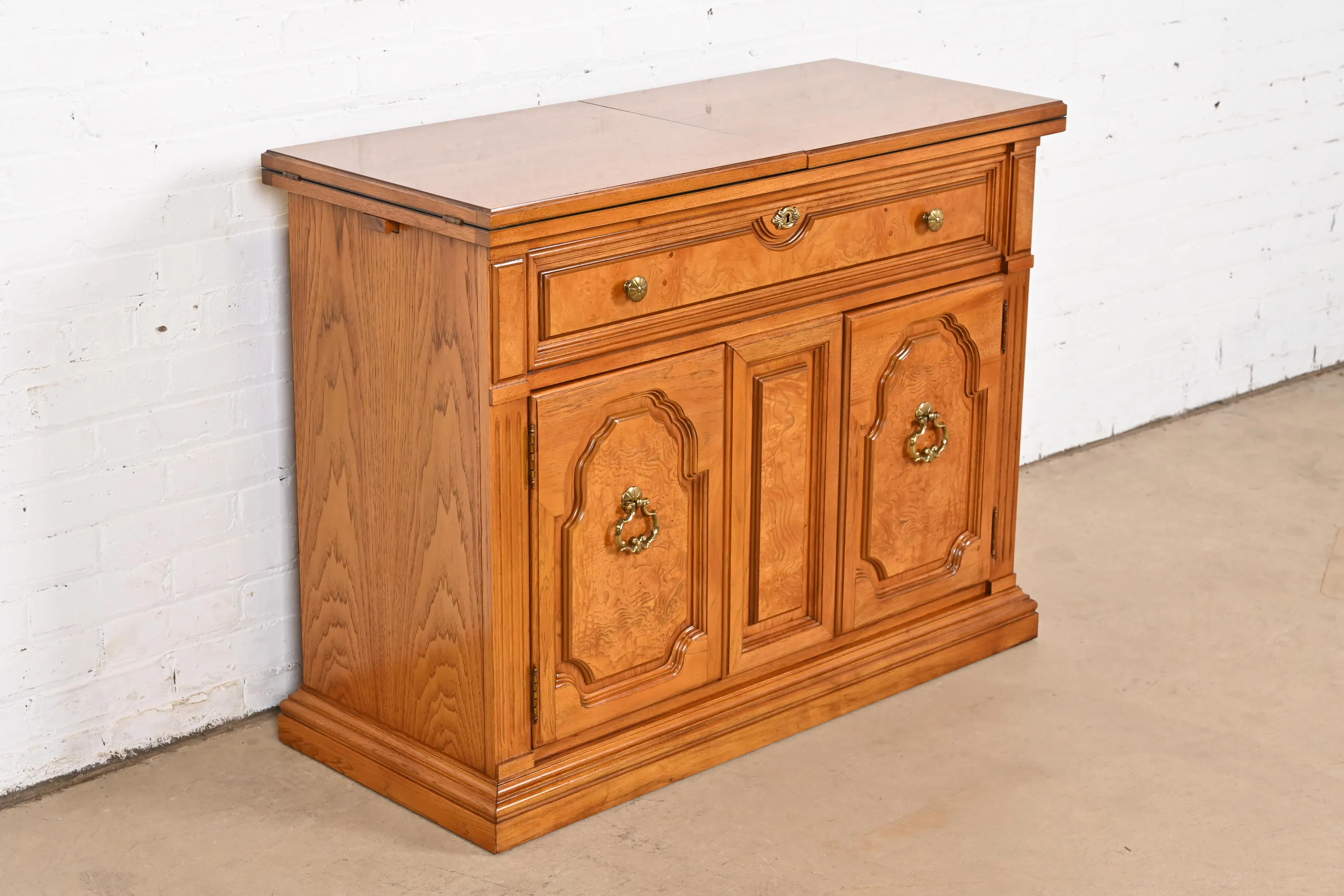 Thomasville French Regency Louis XVI Burled Walnut Flip Top Buffet Server or Bar Cabinet - Image 4