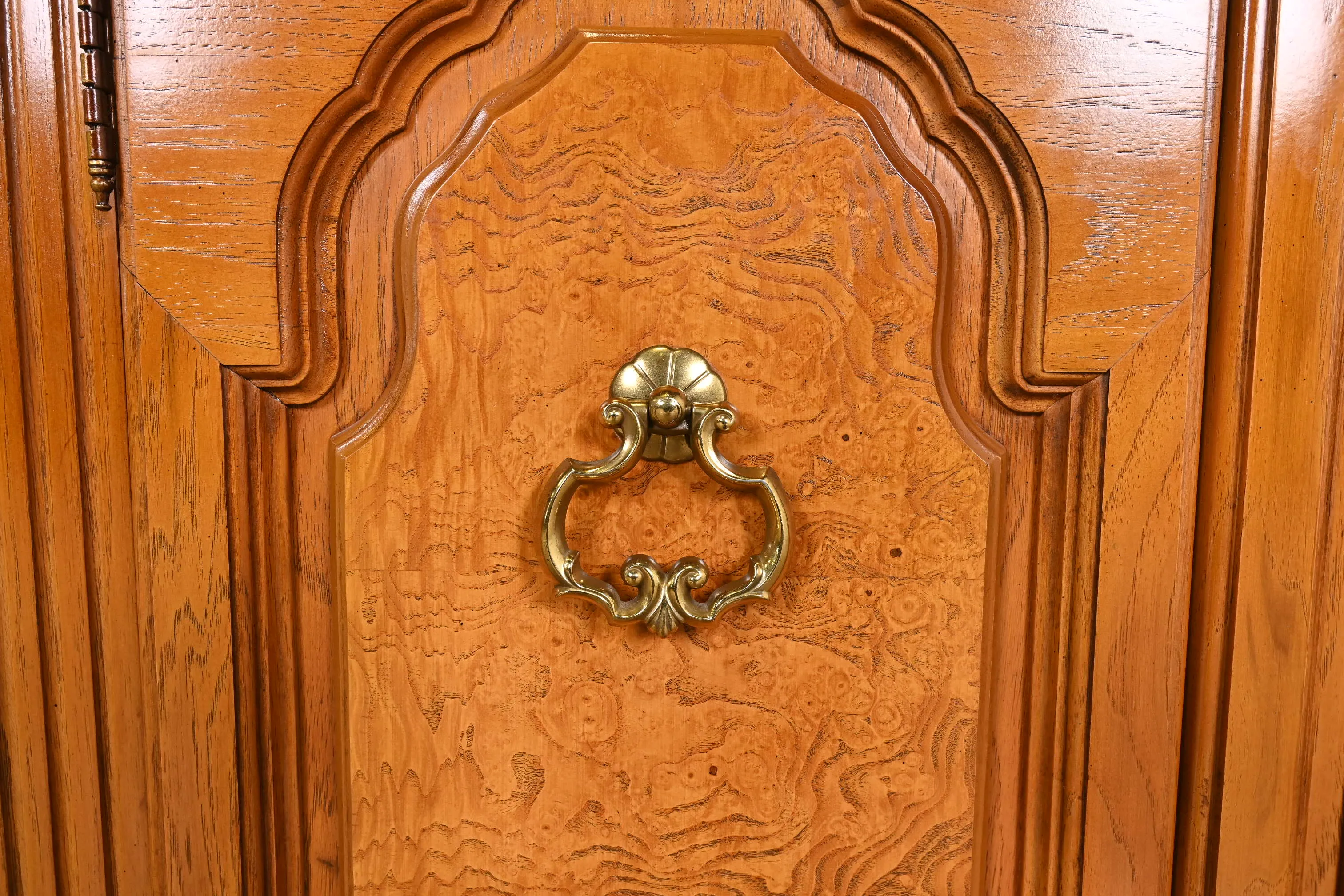 Thomasville French Regency Louis XVI Burled Walnut Flip Top Buffet Server or Bar Cabinet - Image 5