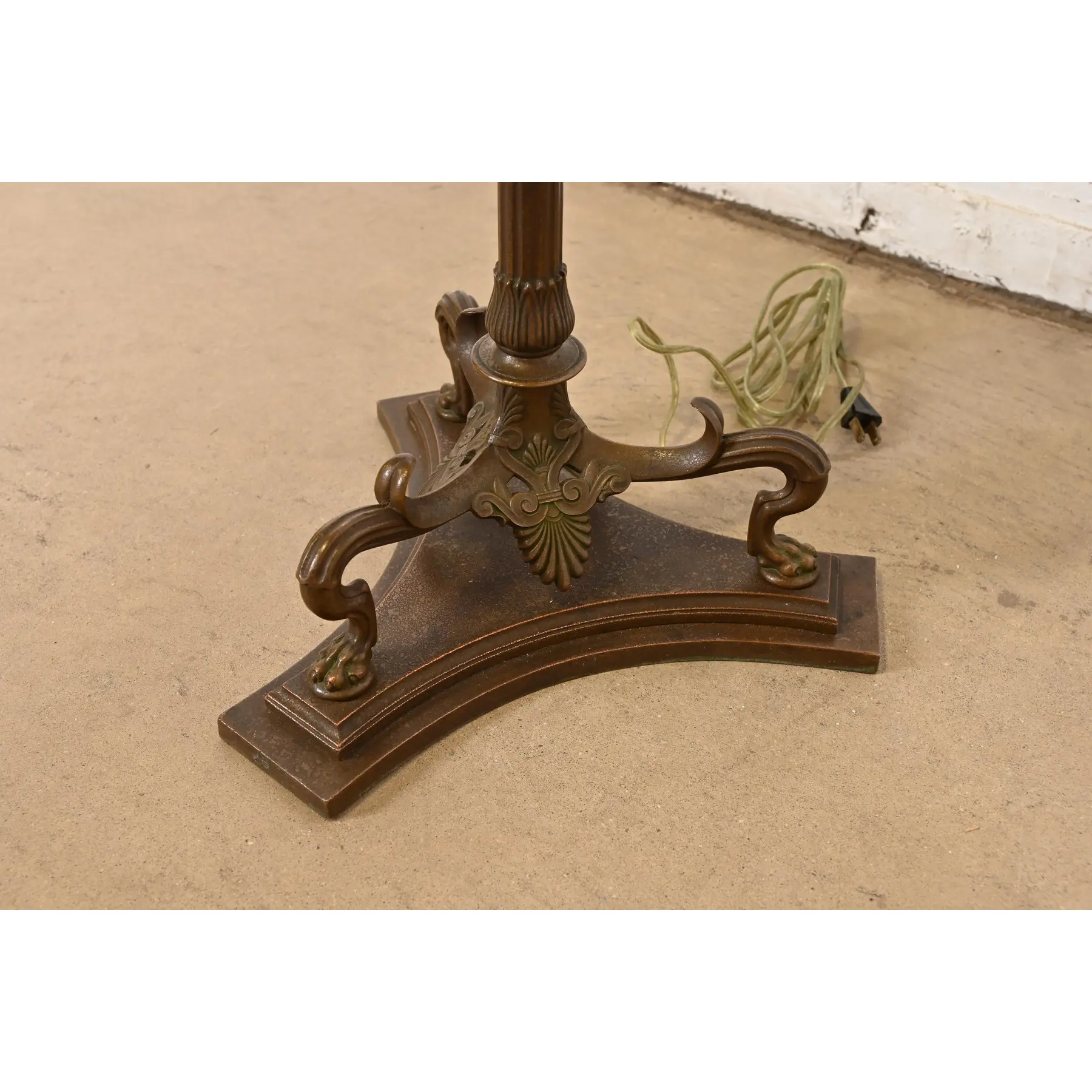 Tiffany Studios New York Aladdin Bronze and Favrile Glass Floor Lamp - Image 9