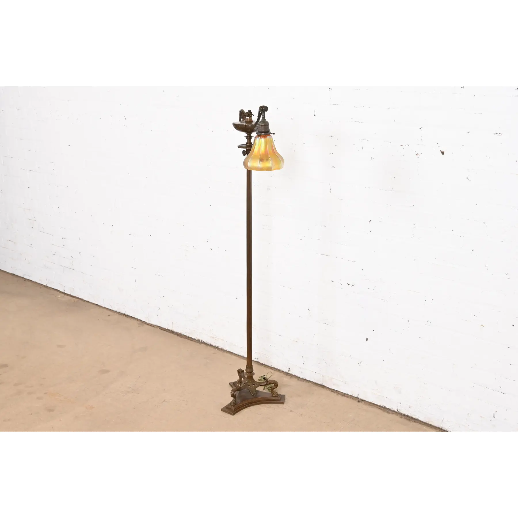 Tiffany Studios New York Aladdin Bronze and Favrile Glass Floor Lamp - Image 2