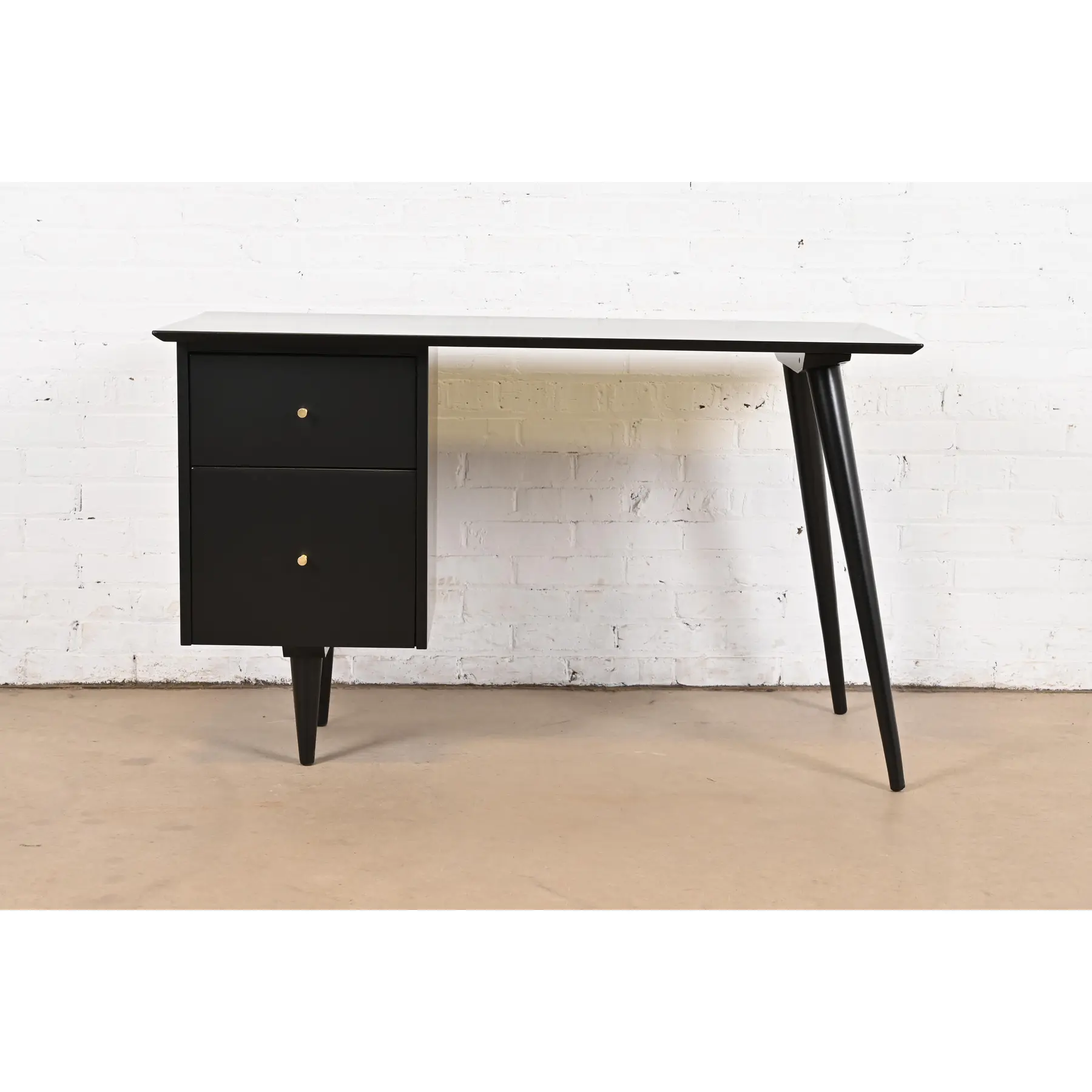 Paul McCobb Planner Group Mid-Century Modern Black Lacquered Writing Desk, Newly Refinished - Image 3