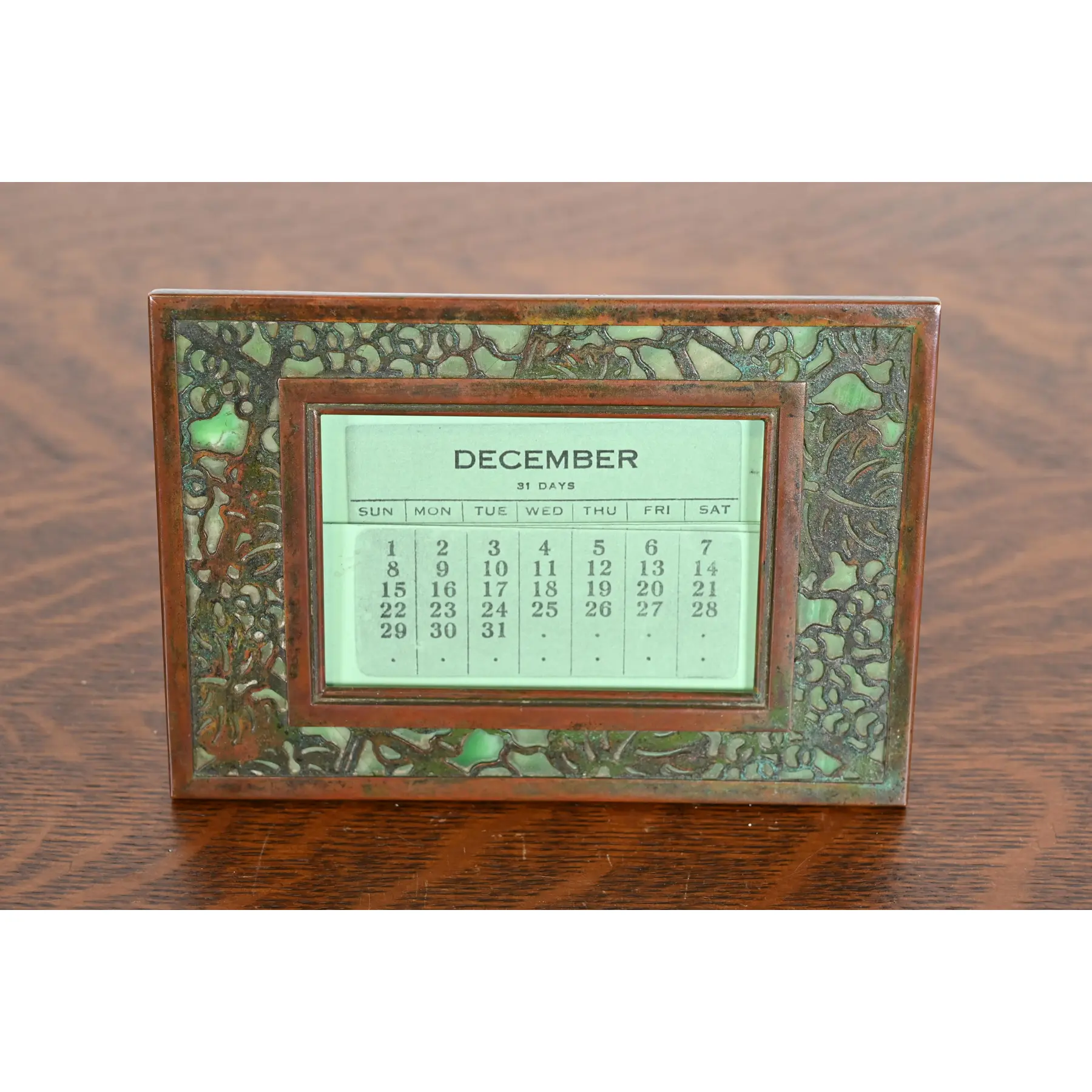 Tiffany Studios New York Grapevine Bronze and Slag Glass Desk Calendar Frame or Picture Frame - Image 2