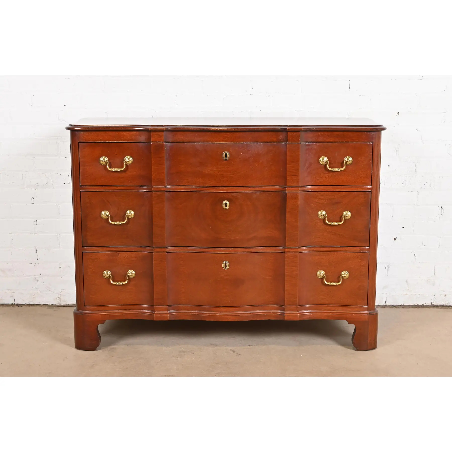 Baker Furniture Style Georgian Carved Solid Mahogany Block Front Chest of Drawers