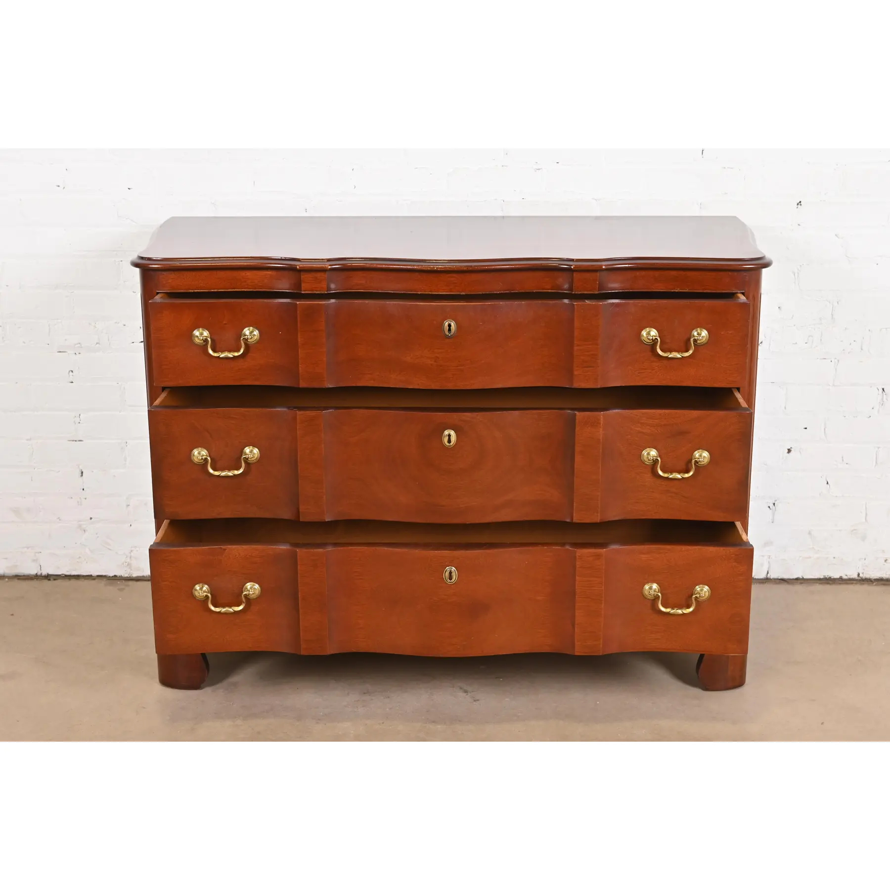 Baker Furniture Style Georgian Carved Solid Mahogany Block Front Chest of Drawers - Image 5