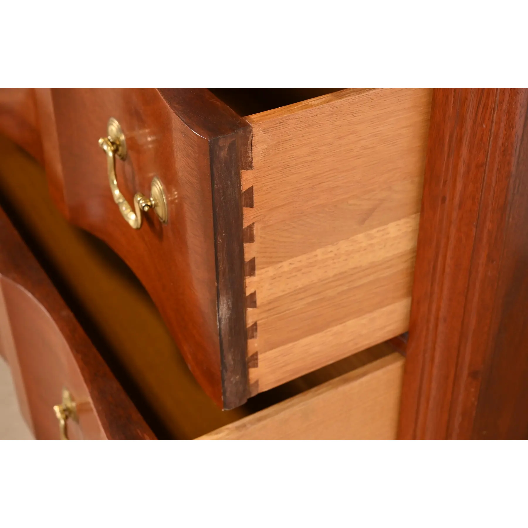 Baker Furniture Style Georgian Carved Solid Mahogany Block Front Chest of Drawers - Image 7