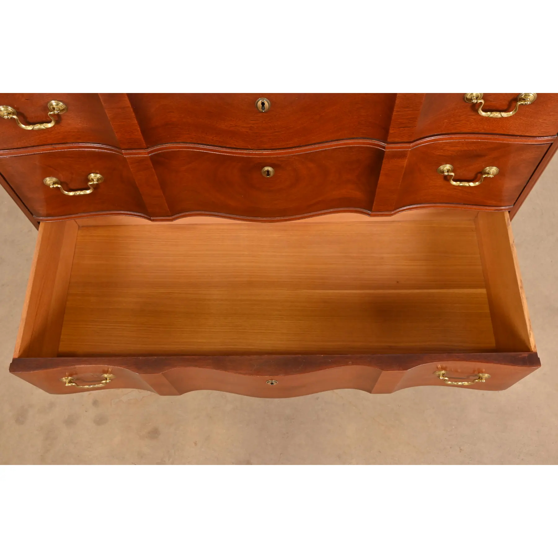 Baker Furniture Style Georgian Carved Solid Mahogany Block Front Chest of Drawers - Image 6