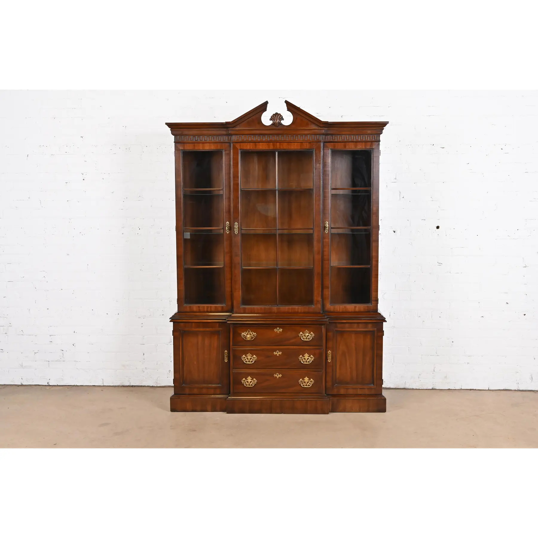 Drexel Heritage Georgian Carved Mahogany Lighted Breakfront Bookcase Cabinet - Image 2