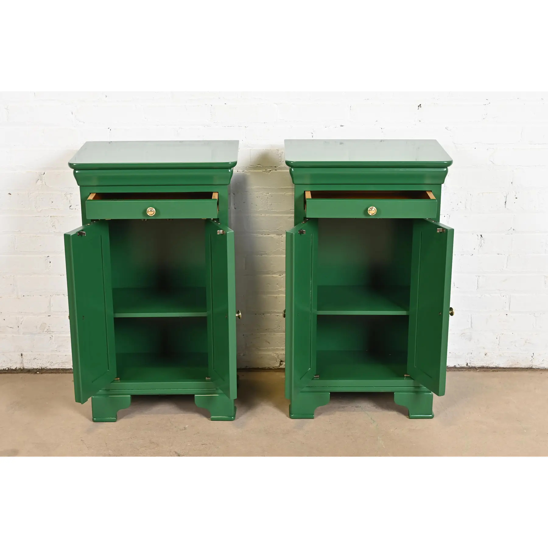 Grange French Louis Philippe Green Lacquered Nightstands, Newly Refinished - Image 5