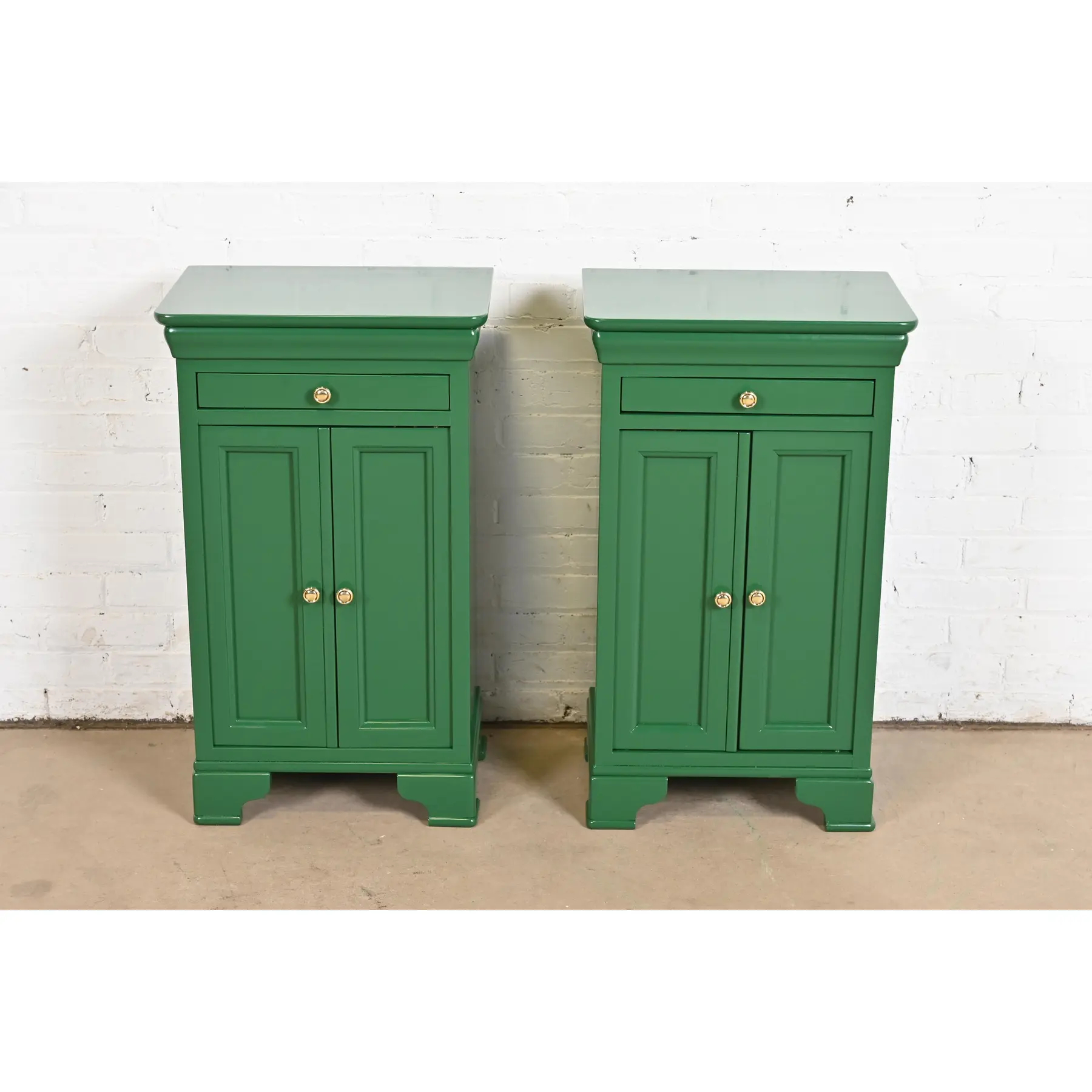 Grange French Louis Philippe Green Lacquered Nightstands, Newly Refinished - Image 2