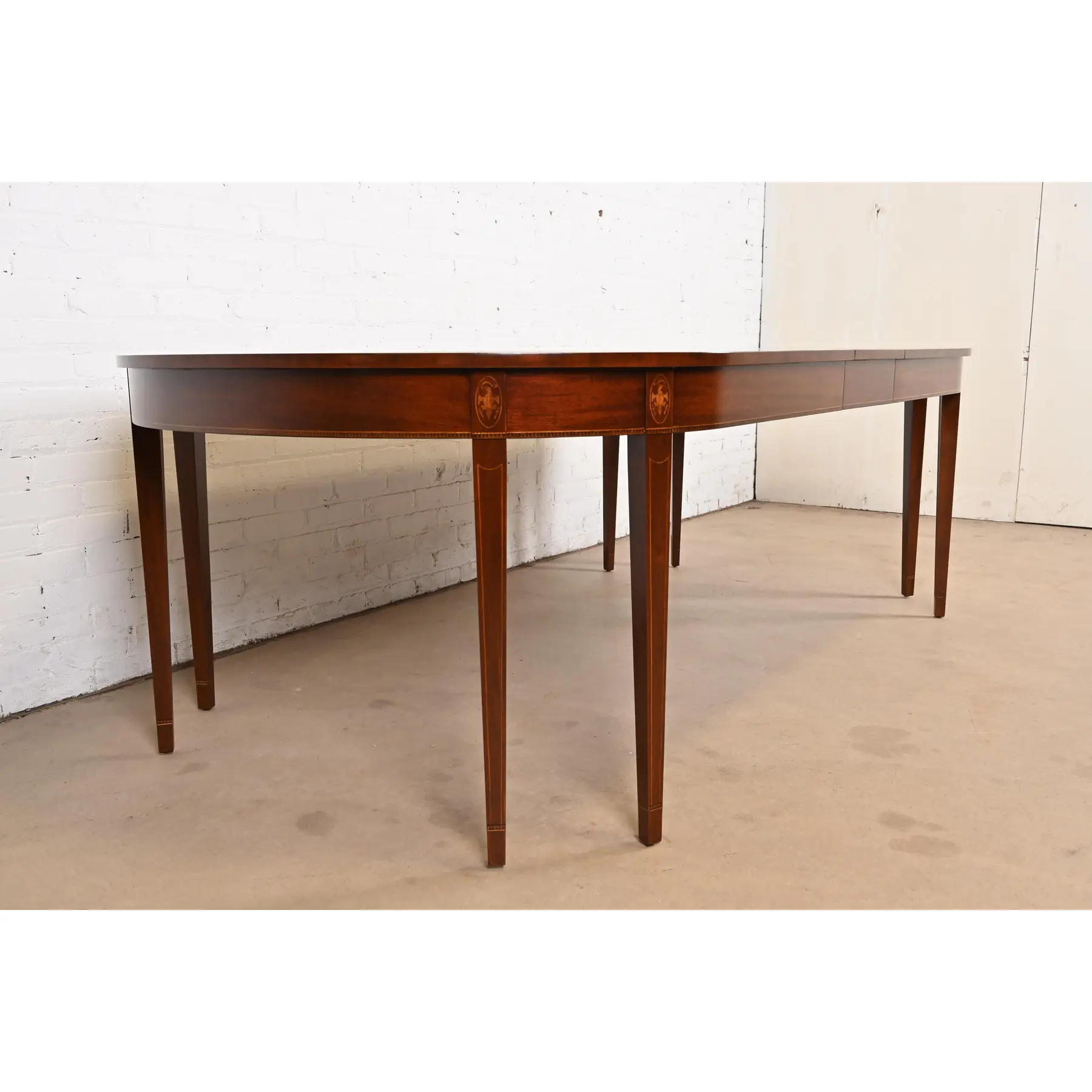 Kindel Furniture Federal Inlaid Mahogany Extension Dining Table, Newly Refinished - Image 4