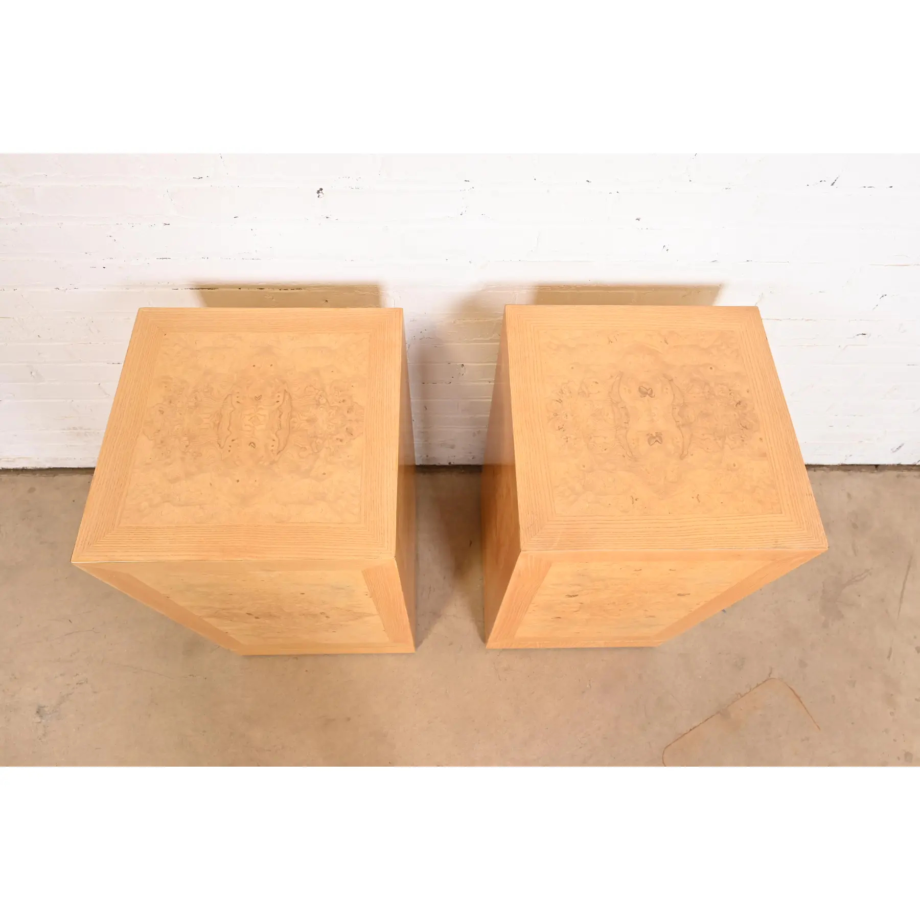 Milo Baughman Style Mid-Century Modern Burl Wood and Brass Pedestals by Drexel Heritage, Newly Refinished - Image 7