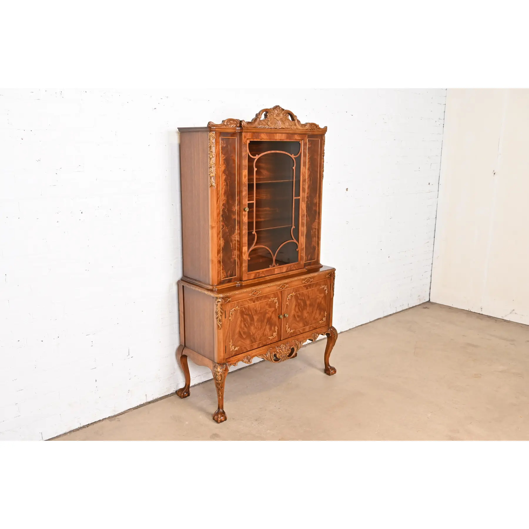 Romweber Chippendale Flame Mahogany Breakfront Bookcase Cabinet, Circa 1920s - Image 4
