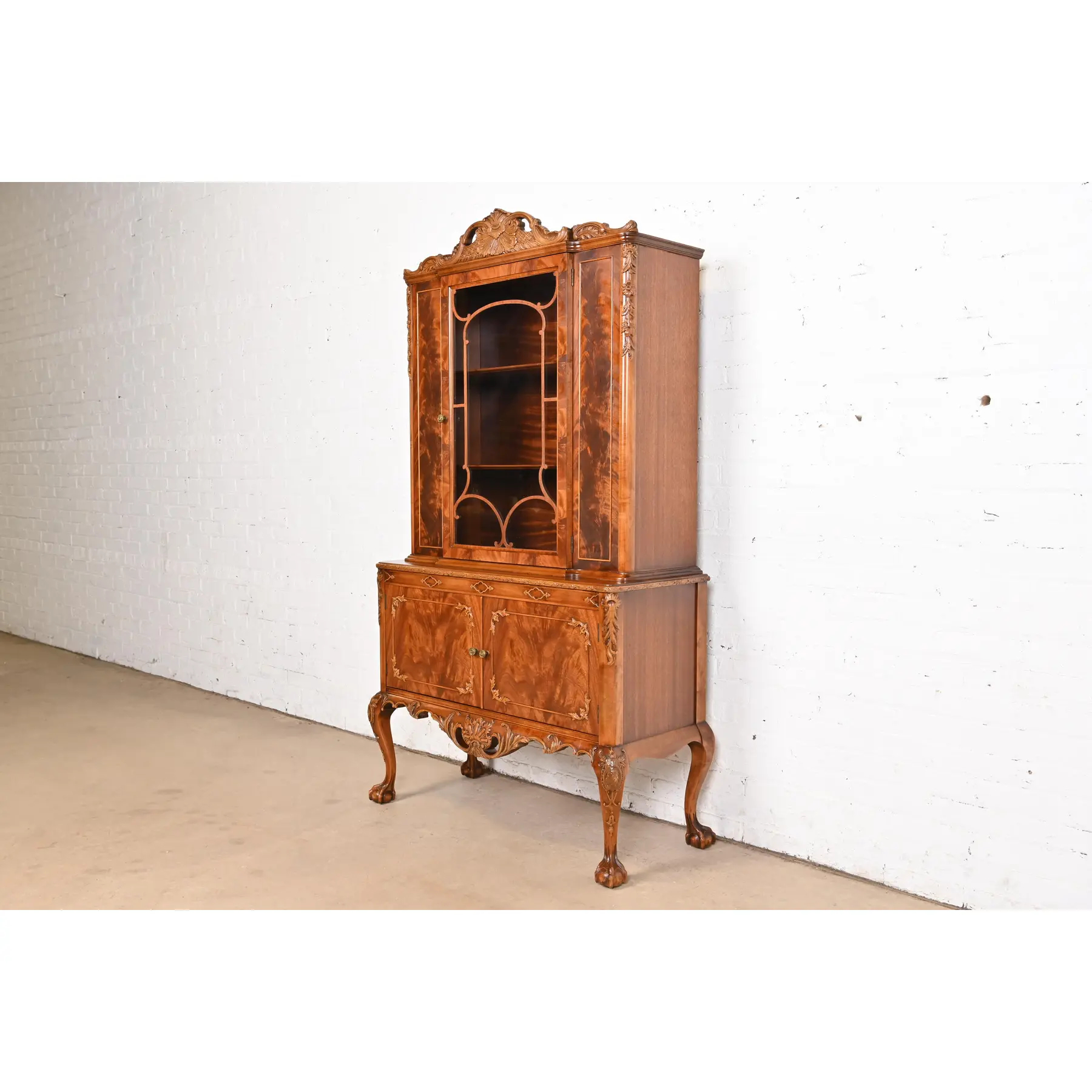 Romweber Chippendale Flame Mahogany Breakfront Bookcase Cabinet, Circa 1920s - Image 3