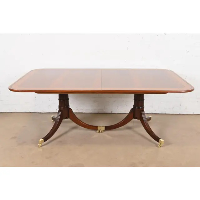 Baker Furniture Stately Homes Georgian Banded Mahogany Double Pedestal Extension Dining Table, Newly Refinished - Image 7
