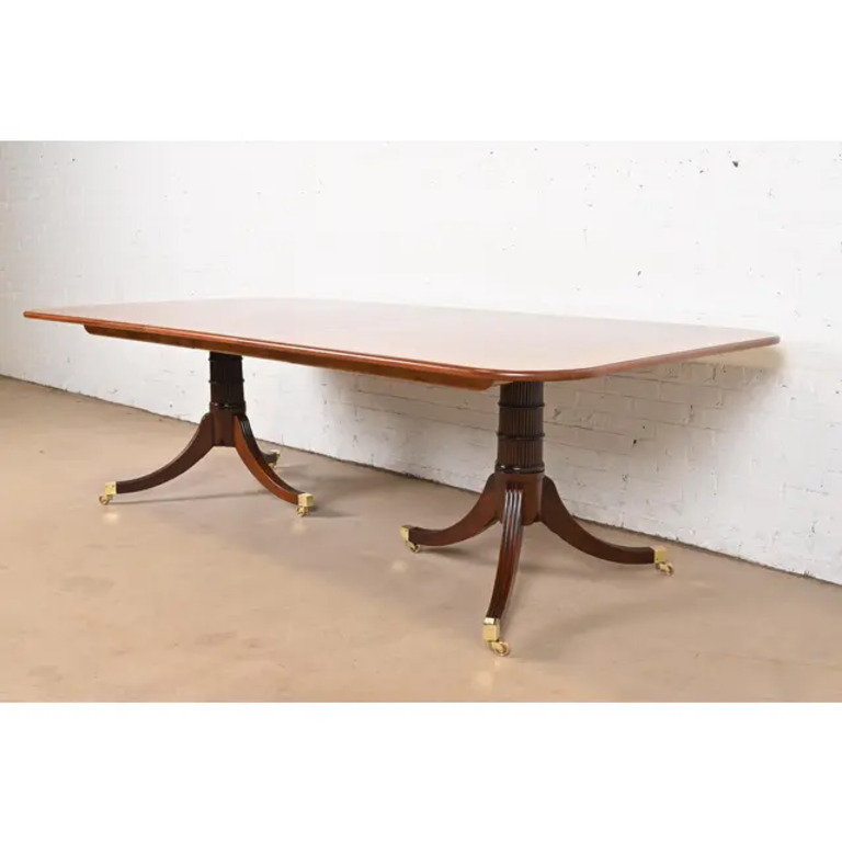 Baker Furniture Stately Homes Georgian Banded Mahogany Double Pedestal Extension Dining Table, Newly Refinished - Image 4