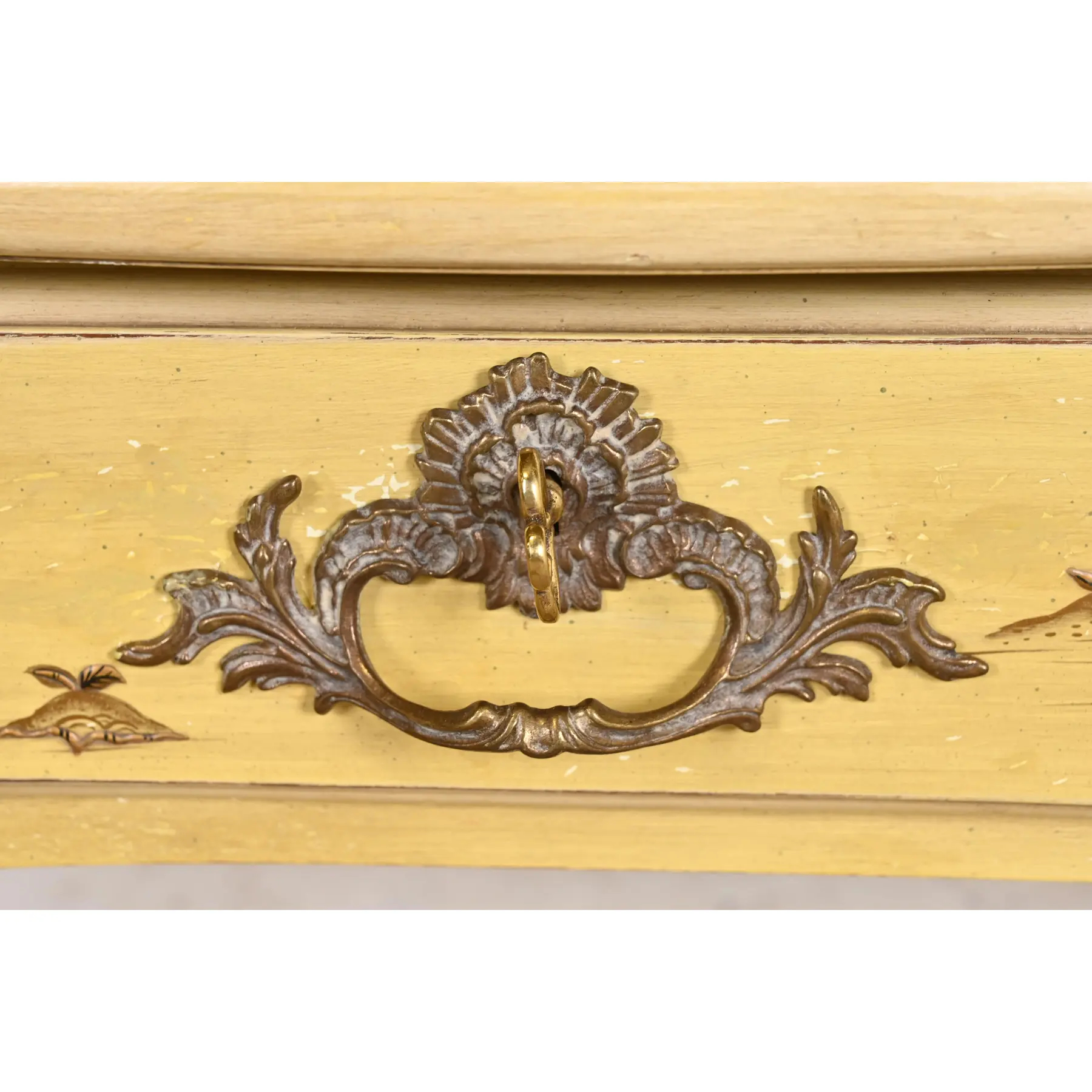 Karges French Louis XV Chinoiserie Cream Lacquered Leather Top Bureau Plat Desk With Mounted Bronze Ormolu - Image 7