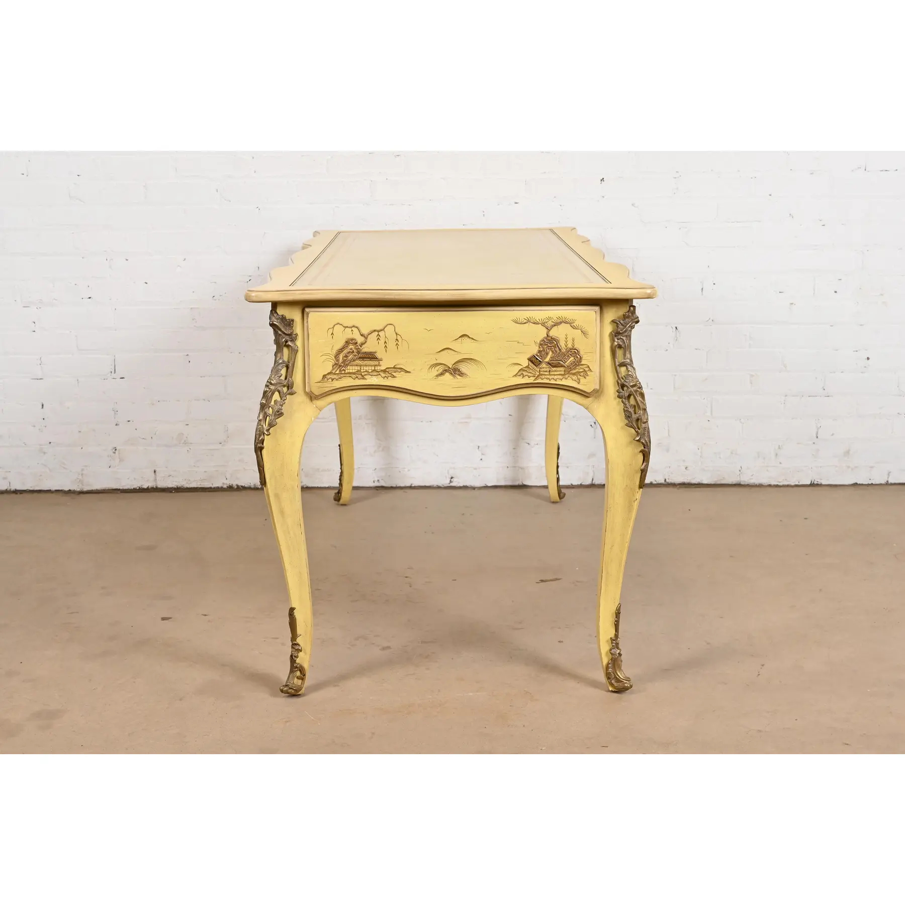 Karges French Louis XV Chinoiserie Cream Lacquered Leather Top Bureau Plat Desk With Mounted Bronze Ormolu - Image 10