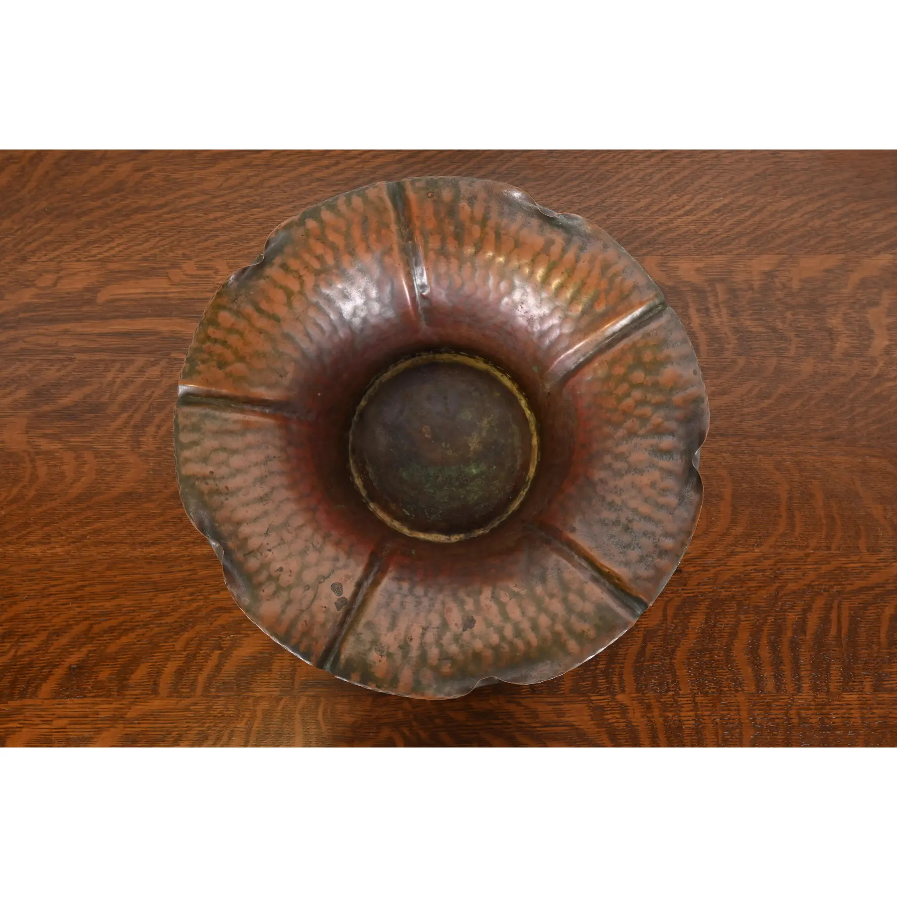 Roycroft Style Arts & Crafts Flower Form Hammered Copper Fruit Bowl or Center Bowl - Image 3