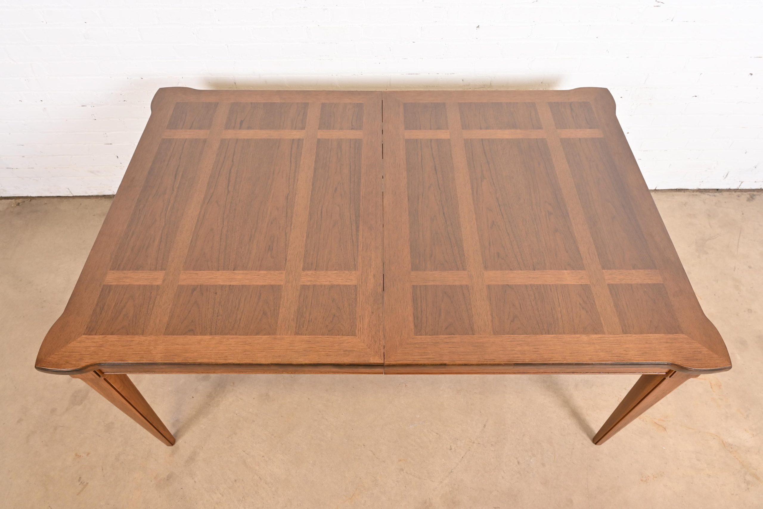 Thomasville French Regency Louis XVI Pecan Wood Extension Dining Table, Newly Refinished - Image 9