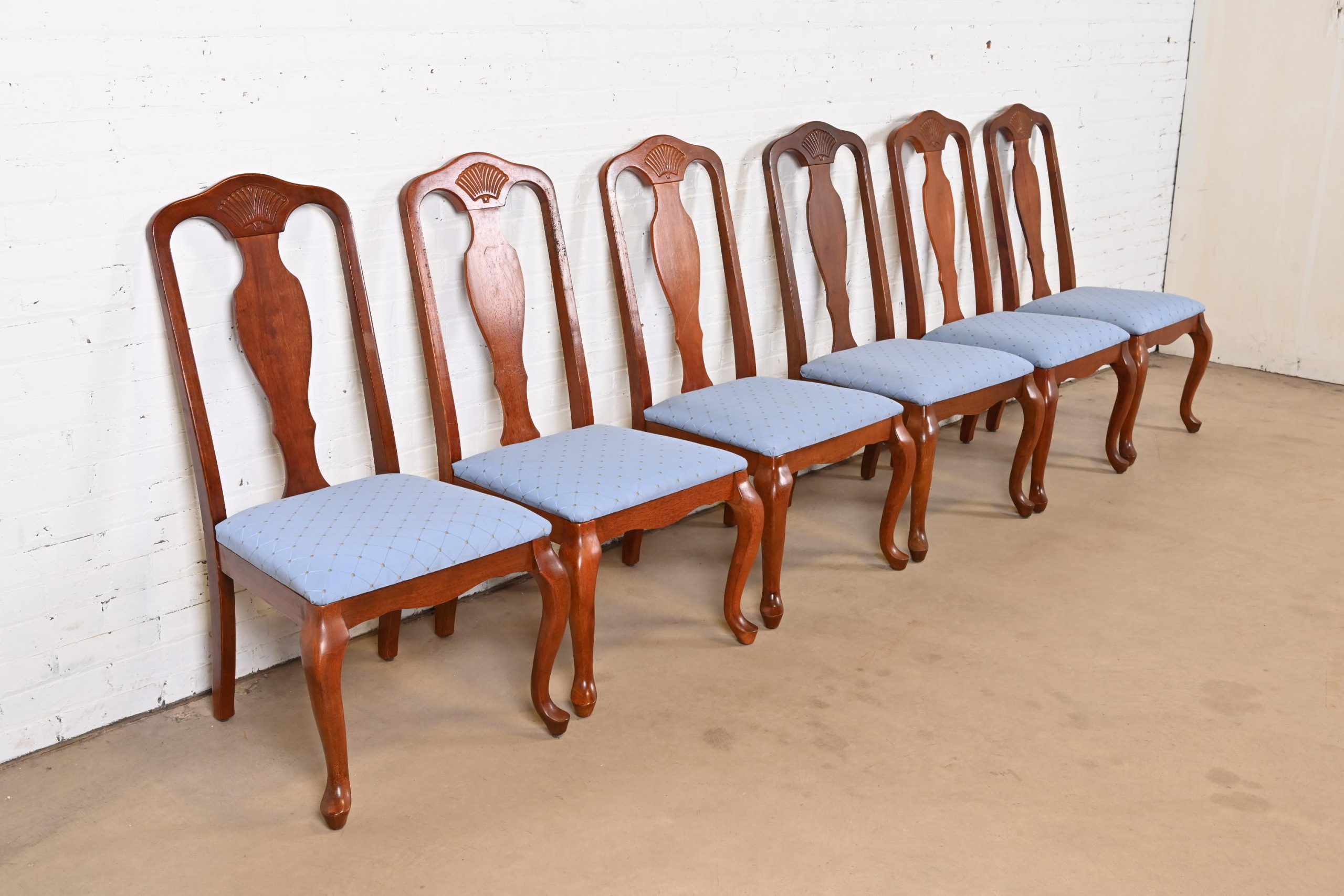 Ethan Allen Style Queen Anne Carved Mahogany Dining Chairs, Set of Six - Image 4