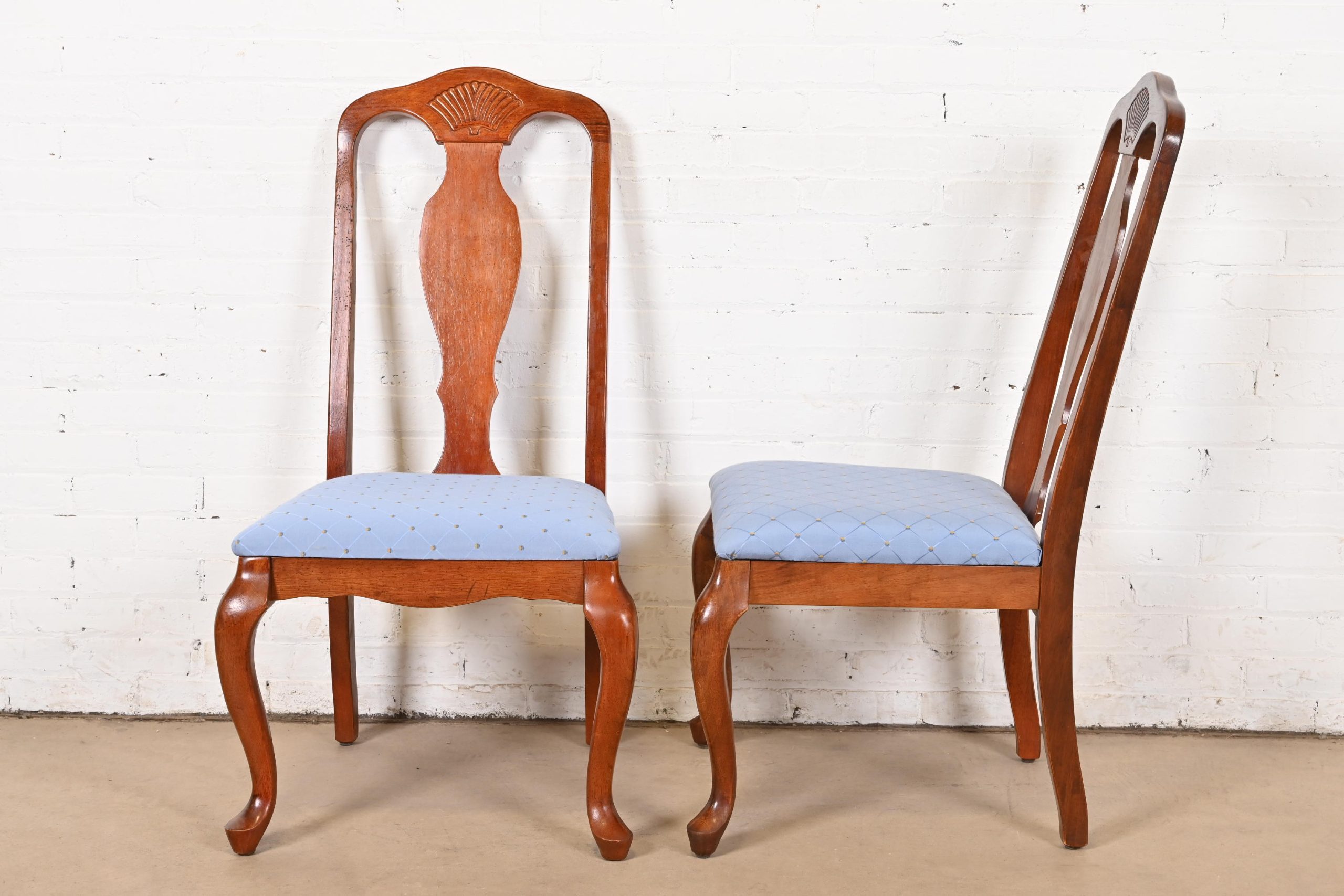 Ethan Allen Style Queen Anne Carved Mahogany Dining Chairs, Set of Six - Image 6