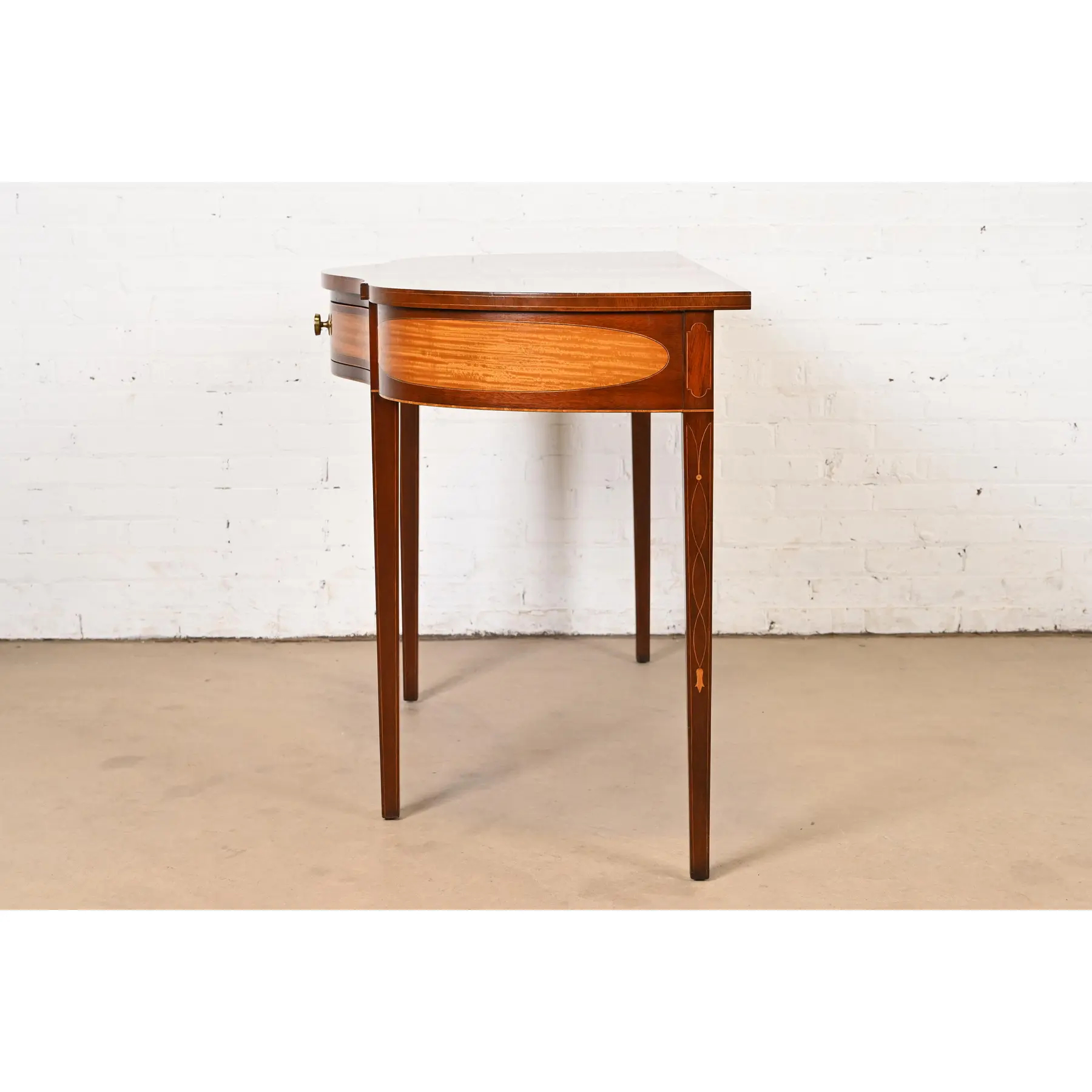 Kindel Furniture Federal Mahogany and Satinwood Inlaid Marquetry Console Table or Server - Image 10