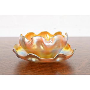 Louis Comfort Tiffany Favrile Iridescent Art Glass Ruffled Edge Finger Bowl With Underplate