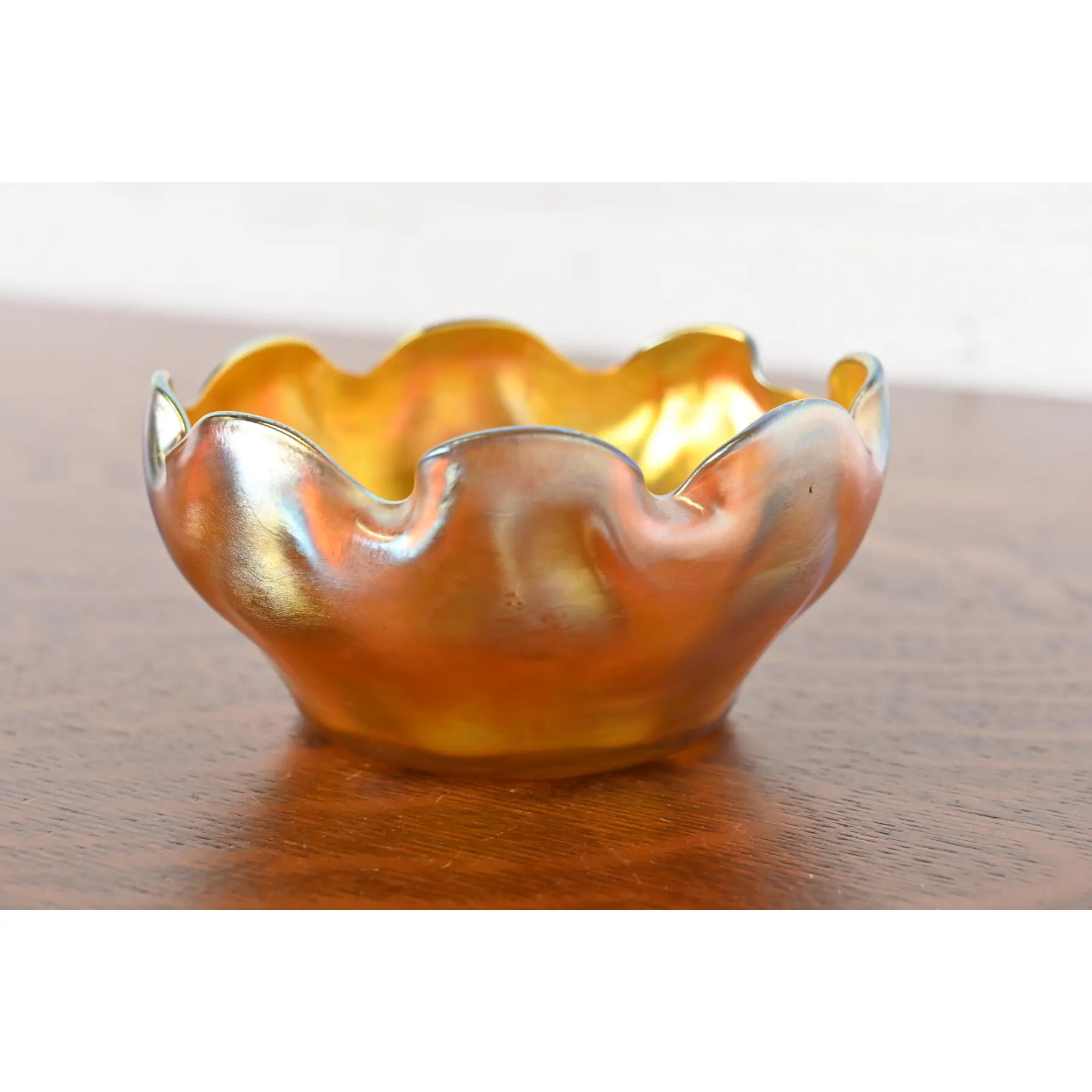Louis Comfort Tiffany Favrile Iridescent Art Glass Ruffled Edge Finger Bowl With Underplate - Image 4