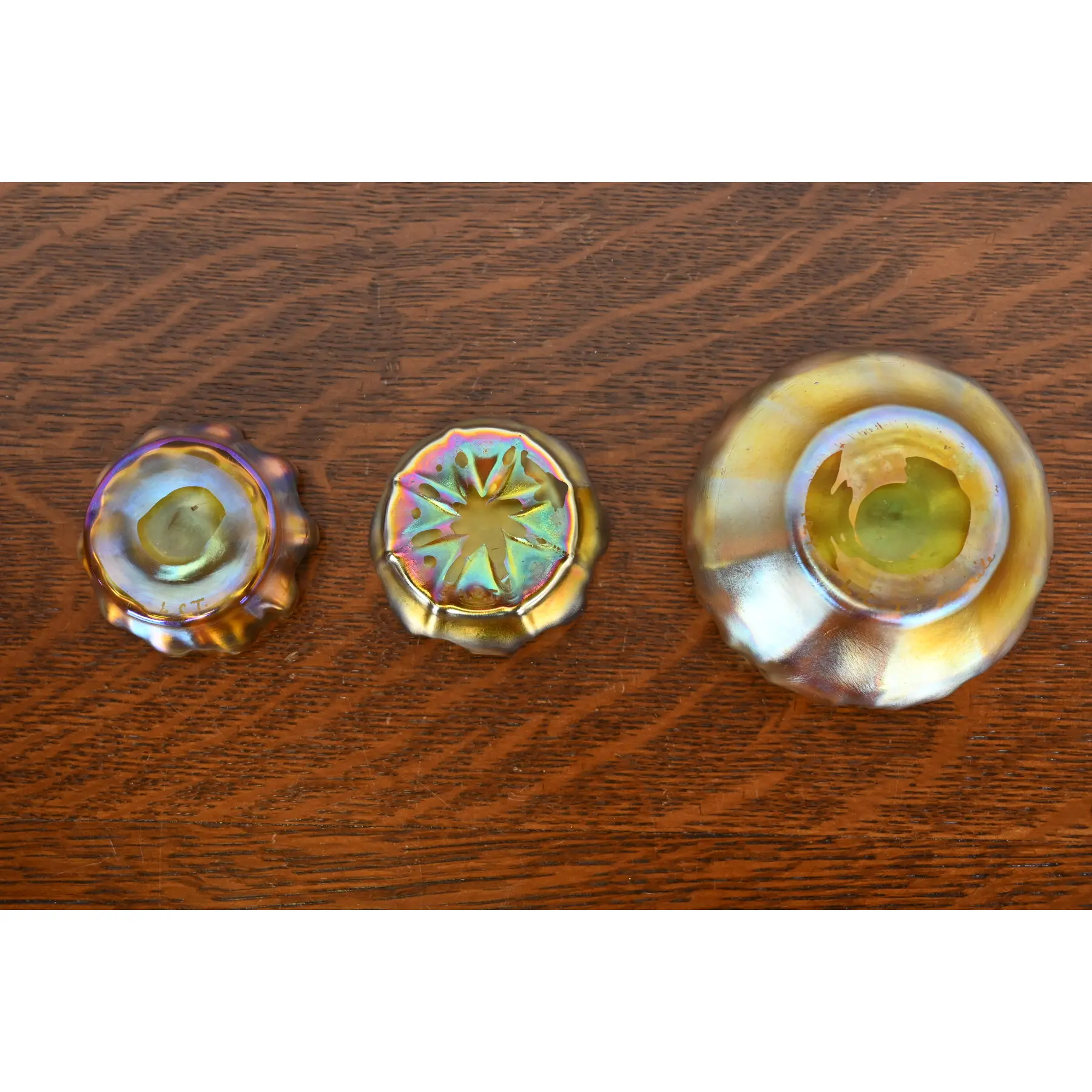 Louis Comfort Tiffany Favrile Iridescent Art Glass Salt Cellars With Ruffled Edges, Set of Three - Image 6
