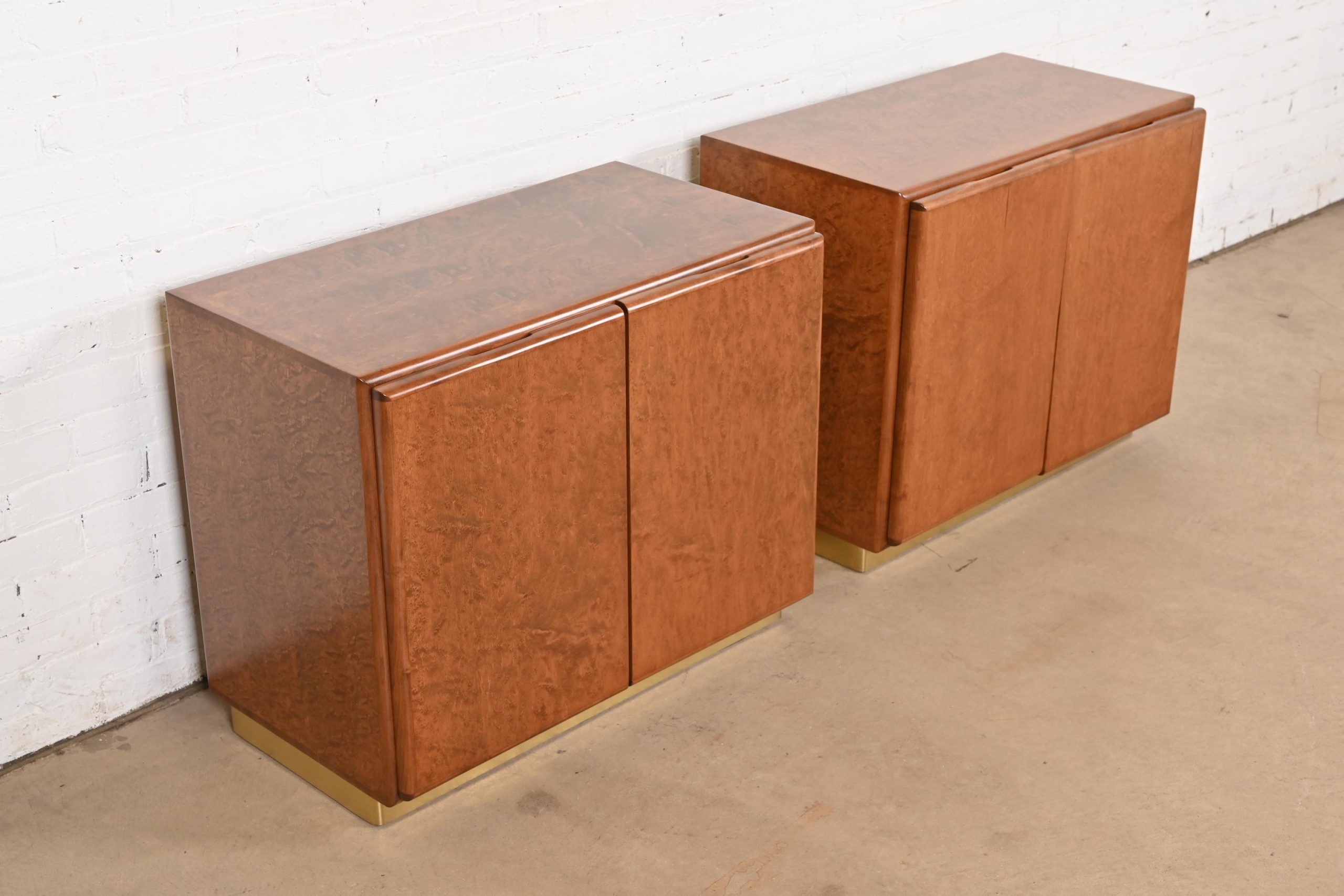 Milo Baughman for Thayer Coggin Burl Wood and Brass Bedside Chests, Newly Refinished - Image 4