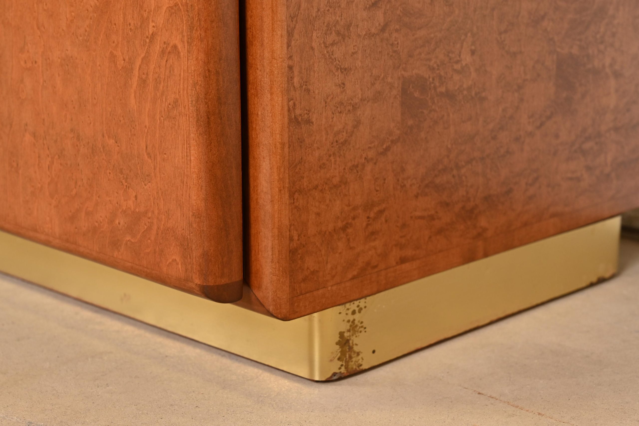 Milo Baughman for Thayer Coggin Burl Wood and Brass Bedside Chests, Newly Refinished - Image 11