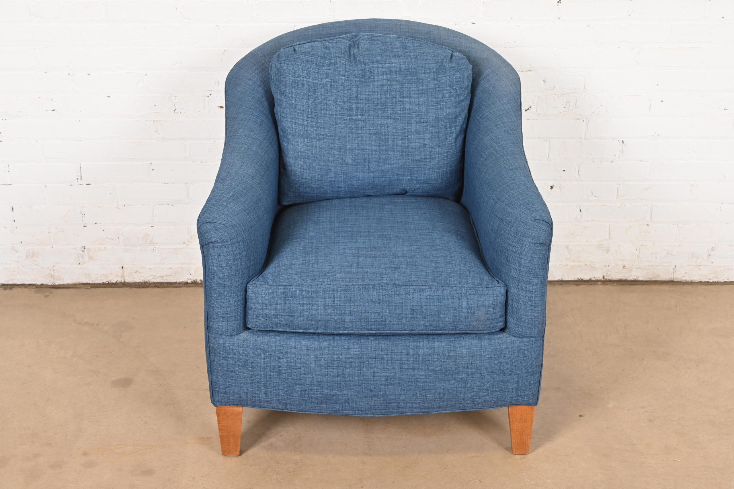 Smith Brothers Contemporary Blue Tweed Upholstered Lounge Chair - Image 2