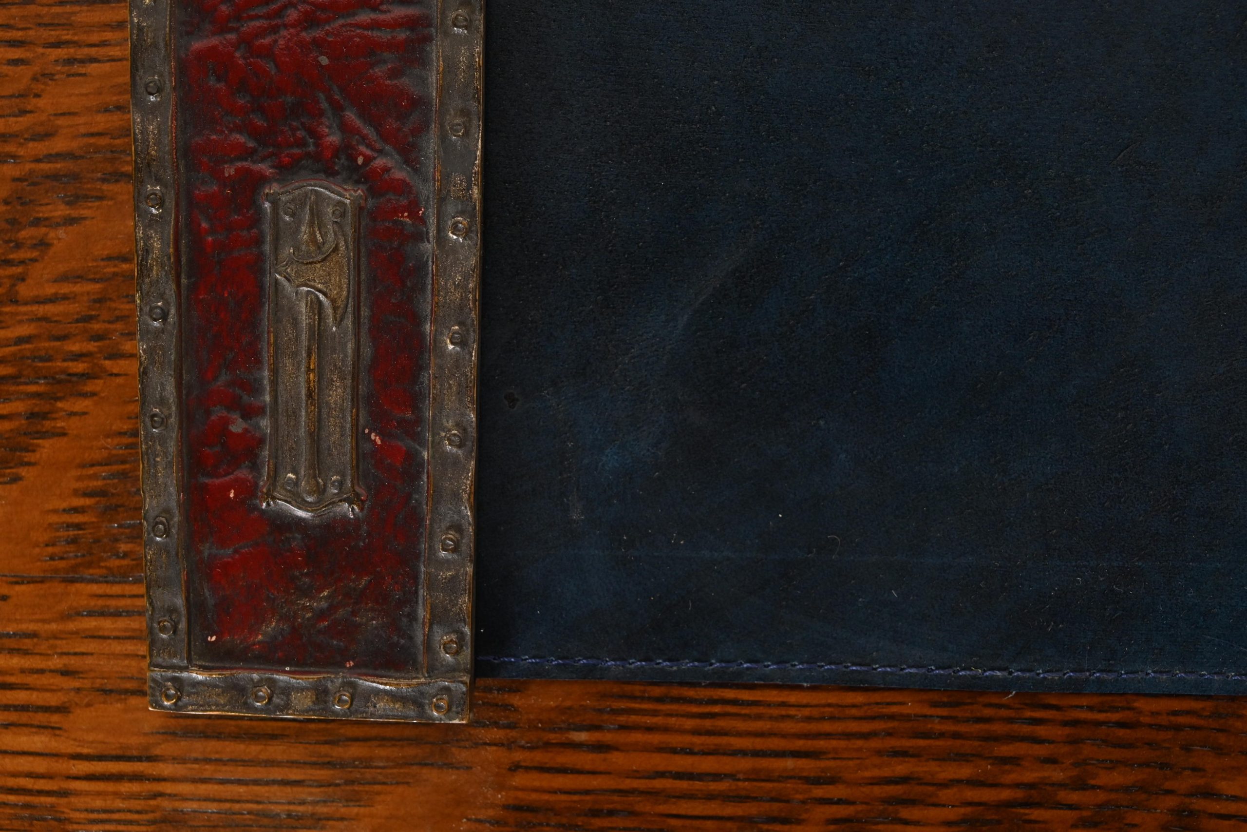 Tiffany Studios New York Heraldic Bronze Blotter Ends With Leather Desk Blotter - Image 8