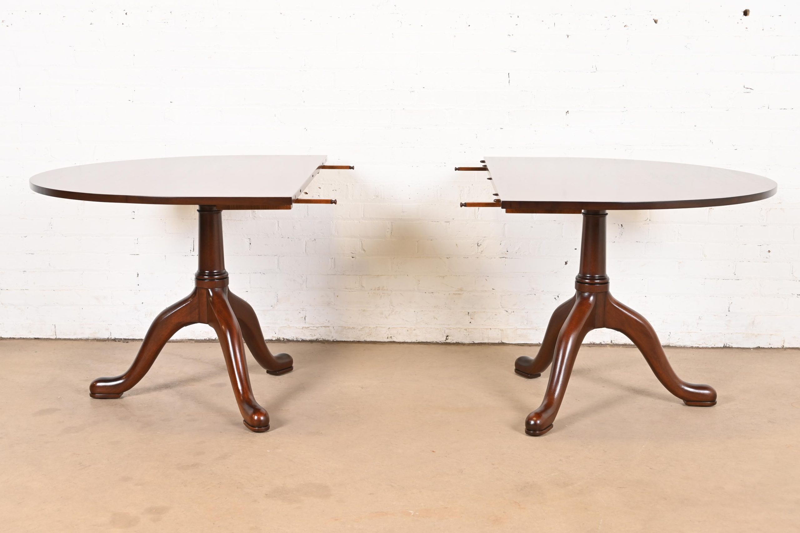 Kittinger Georgian Solid Mahogany Double Pedestal Extension Dining Table, Newly Refinished - Image 6