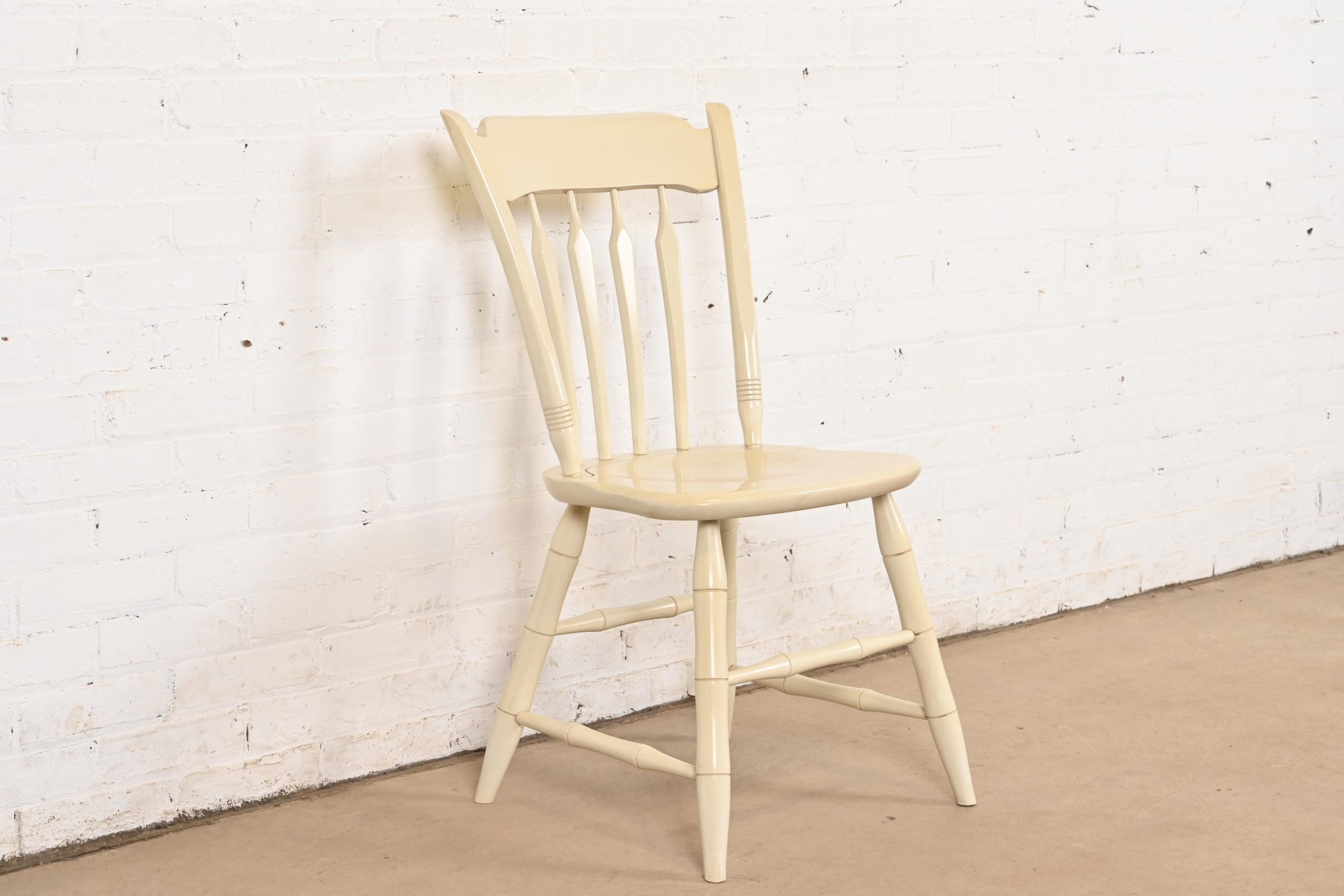 Ethan Allen American Carved Cream Lacquered Solid Maple Spindle Back Side Chair or Desk Chair
