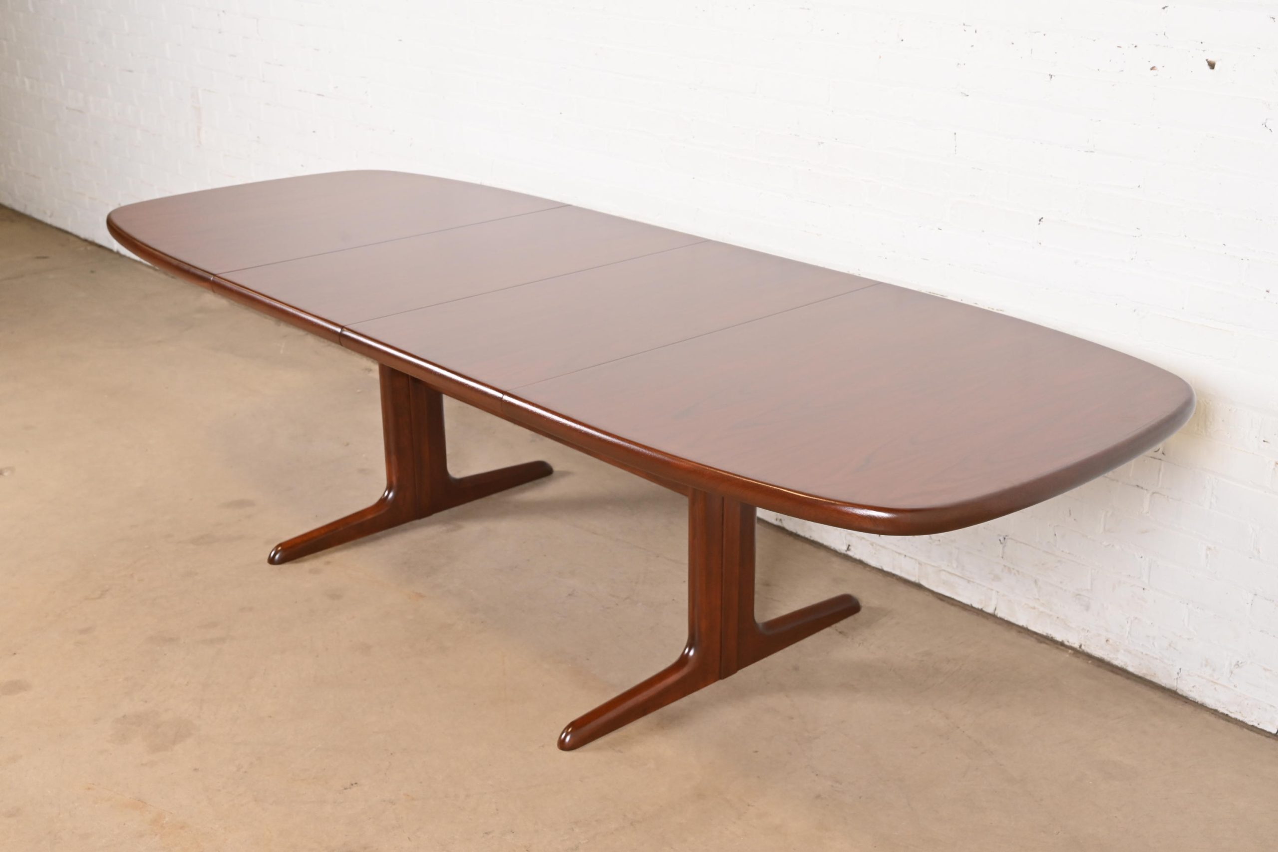 Skovby Danish Modern Sculpted Rosewood Extension Dining Table, Newly Refinished