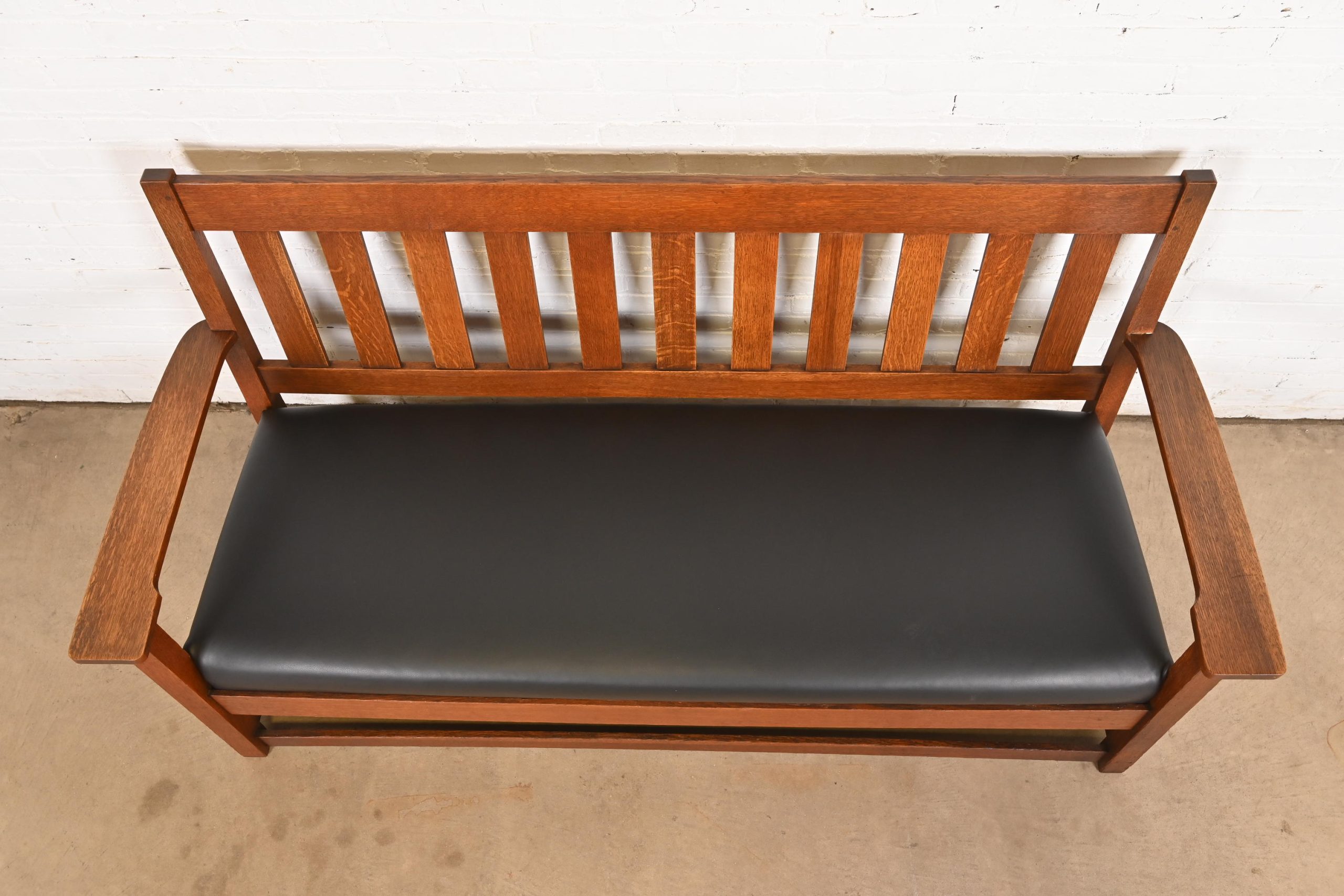 Charles Stickley Antique Mission Oak Arts & Crafts Settle Sofa or Bench, Circa 1900 - Image 5
