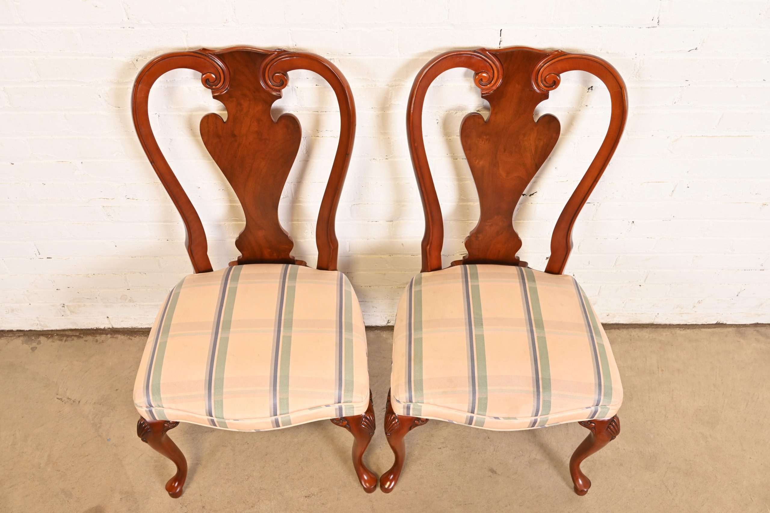 John Widdicomb Queen Anne Solid Mahogany Dining Chairs, Pair - Image 5