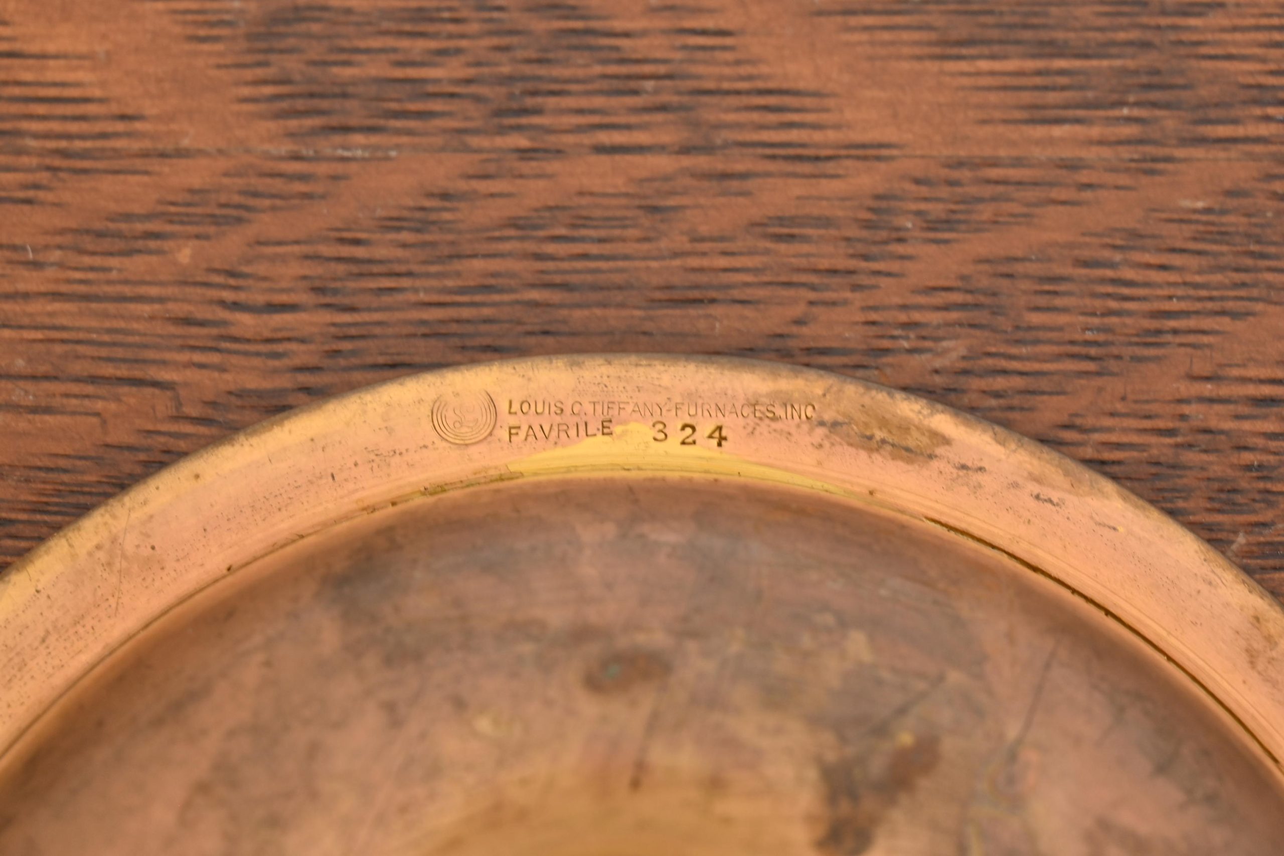 Louis Comfort Tiffany Furnaces Favrile Bronze Doré and Enamel Bowl - Image 5