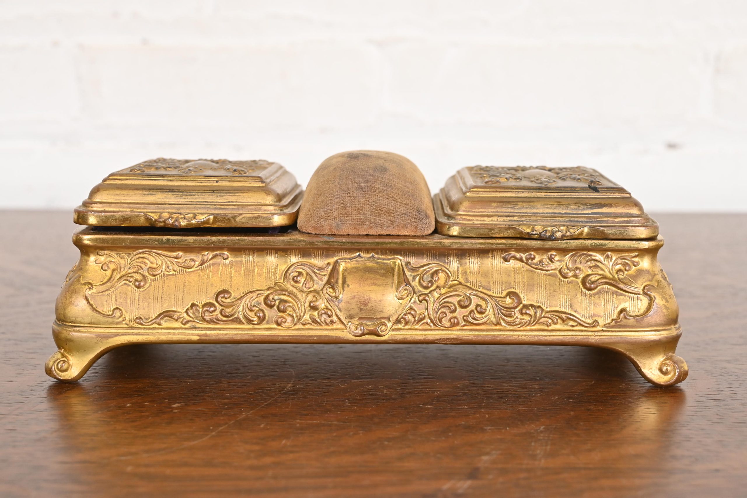 Tiffany & Co. Style Antique French Repousse Bronze Doré Jewelry Box - Image 3