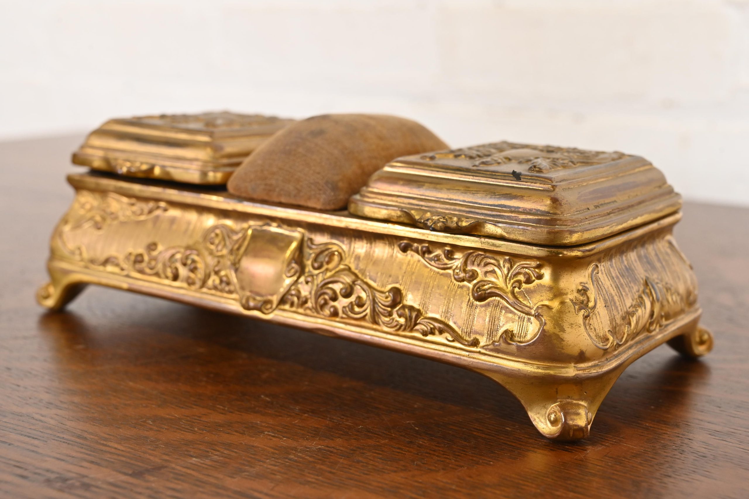 Tiffany & Co. Style Antique French Repousse Bronze Doré Jewelry Box - Image 4