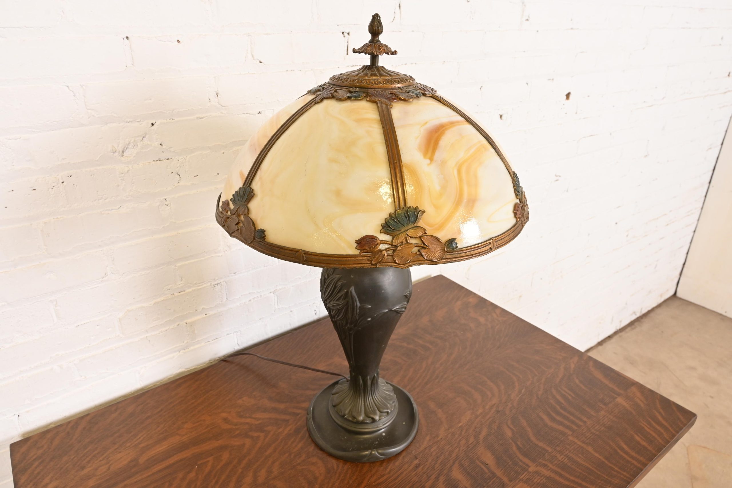 Antique Art Nouveau Slag Glass Table Lamp in the Manner of Handel, Circa 1920s - Image 4