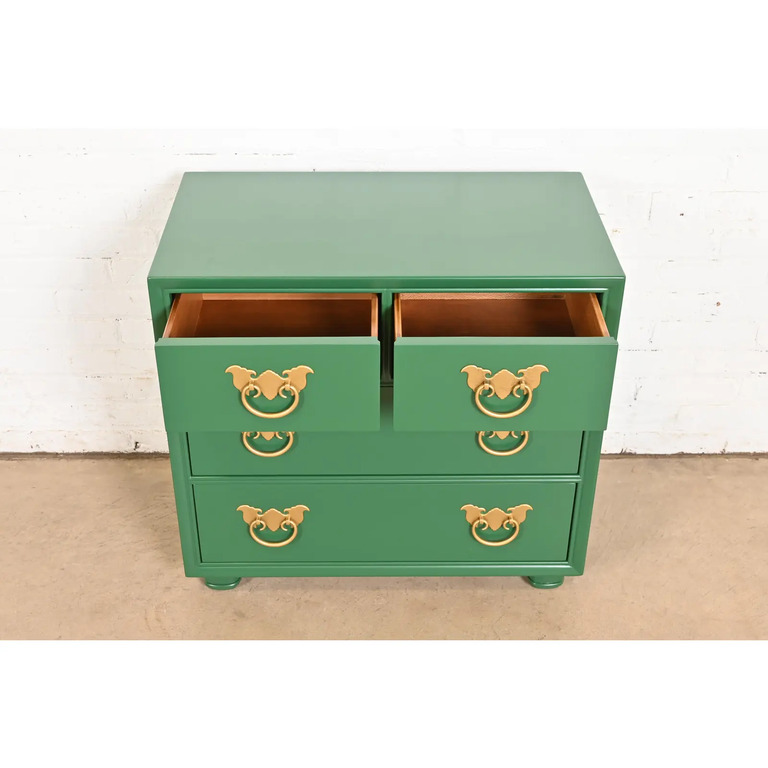 Henredon Mid-Century Hollywood Regency Chinoiserie Green Lacquered Bedside Chest, Newly Refinished - Image 6