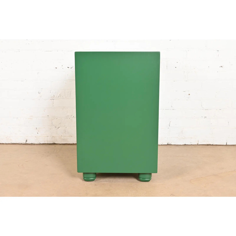Henredon Mid-Century Hollywood Regency Chinoiserie Green Lacquered Bedside Chest, Newly Refinished - Image 11